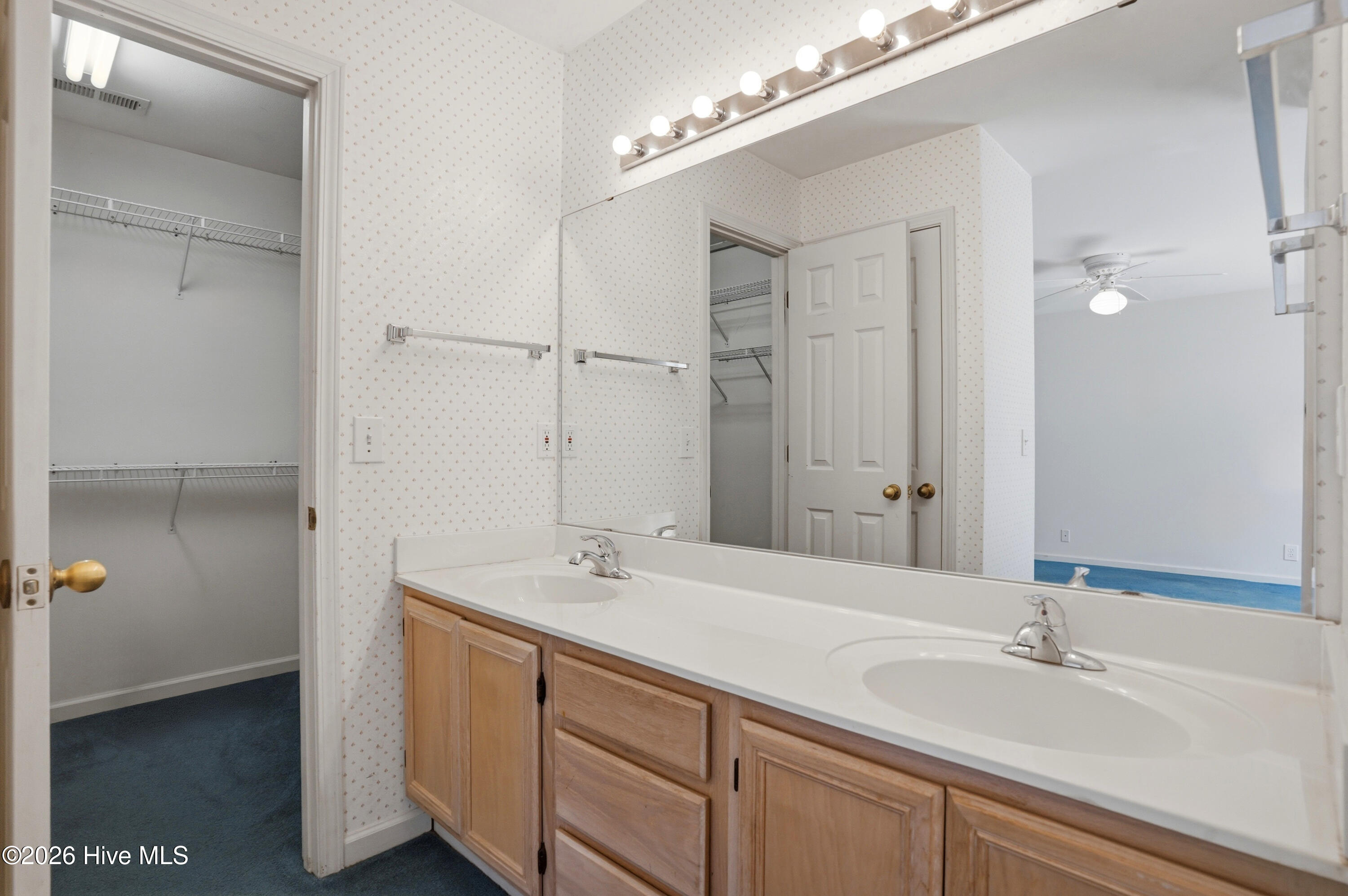 100564154 | Photo 18