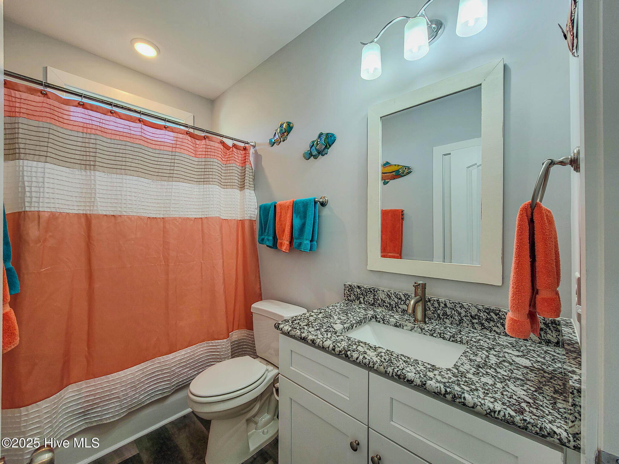 100538733 | Photo 27