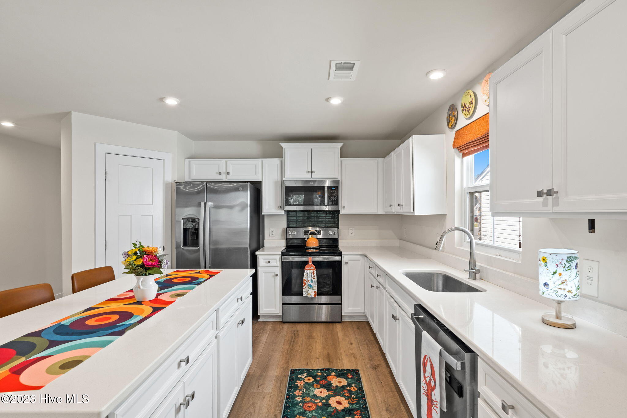 100564304 | Photo 11