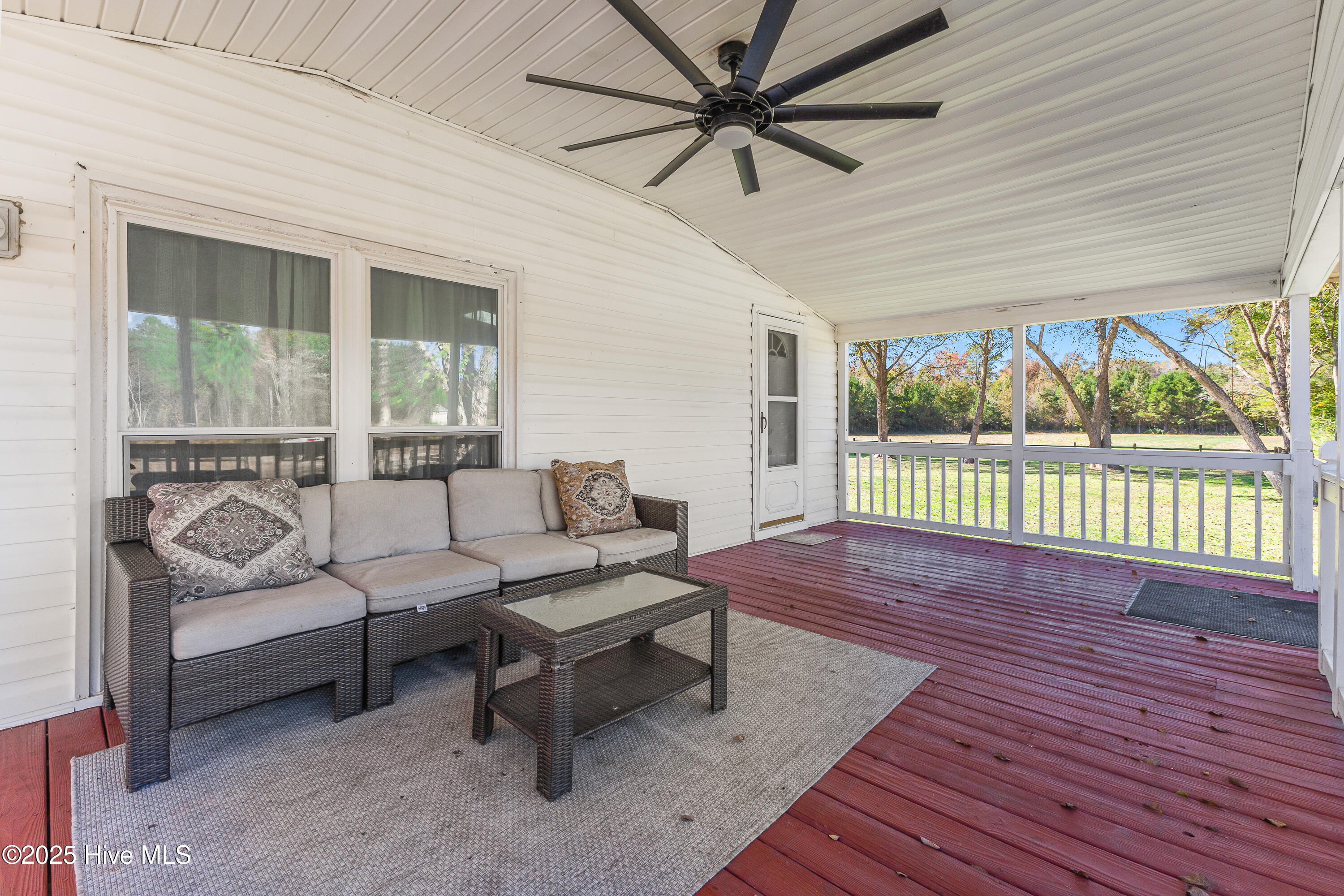 100539839 | Photo 29