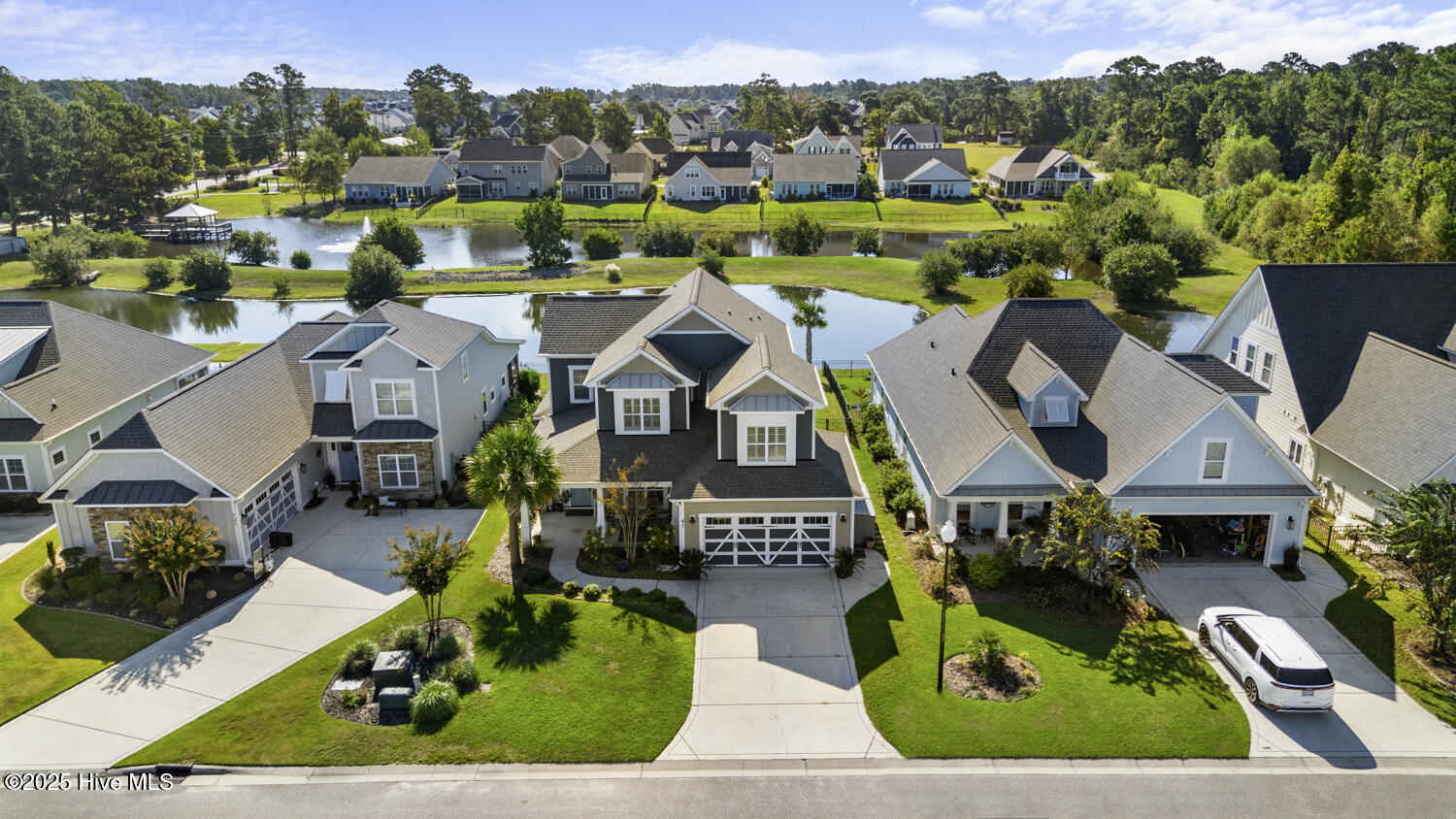 100530635 | Photo 43