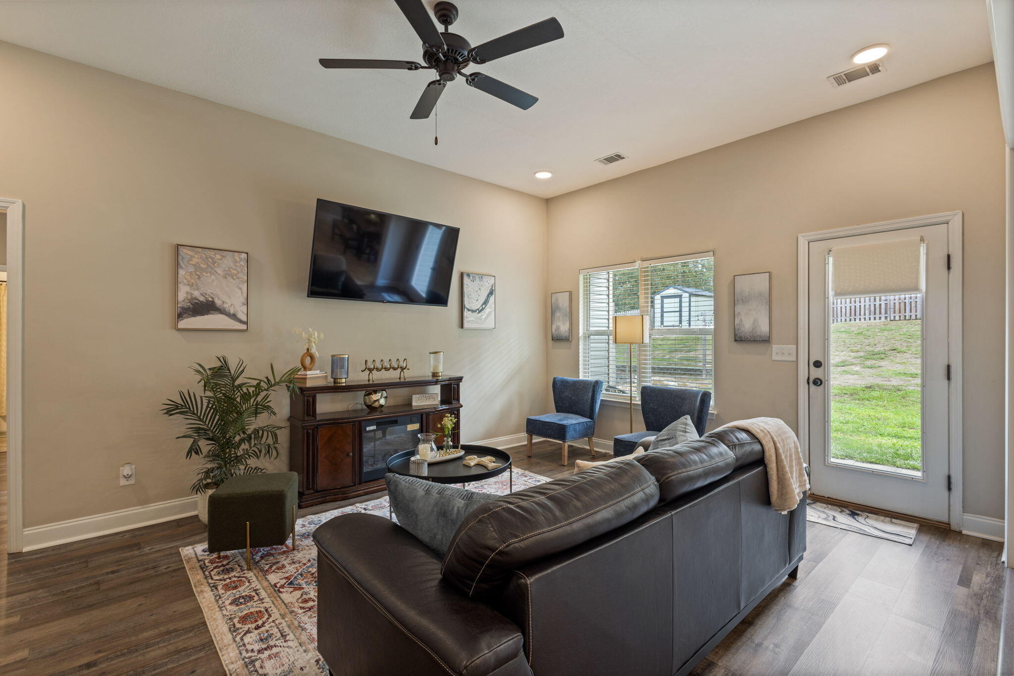 10-web-or-mls-210 McDuffie Circle-23