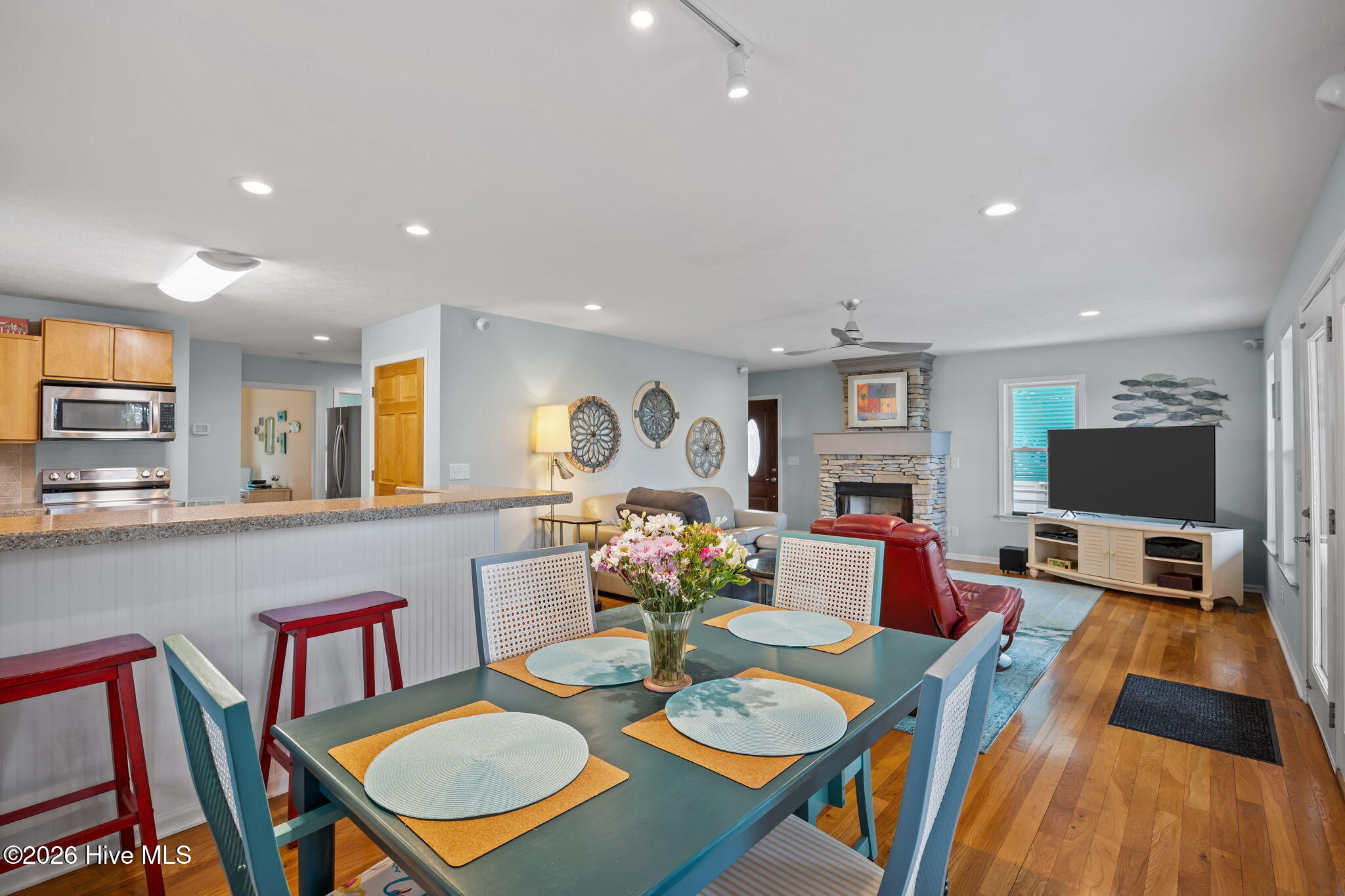 100558416 | Photo 14