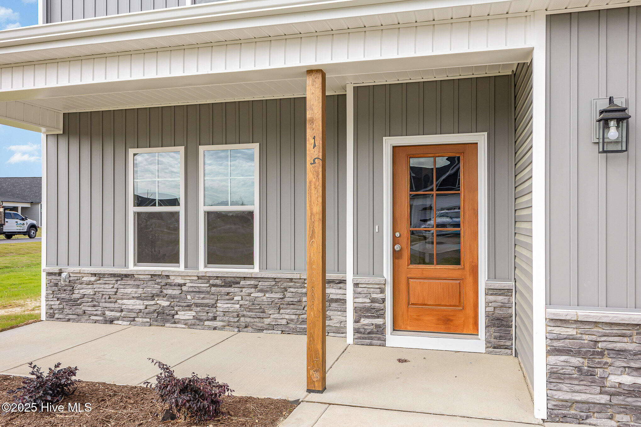 003_bc4a0498-edit_615