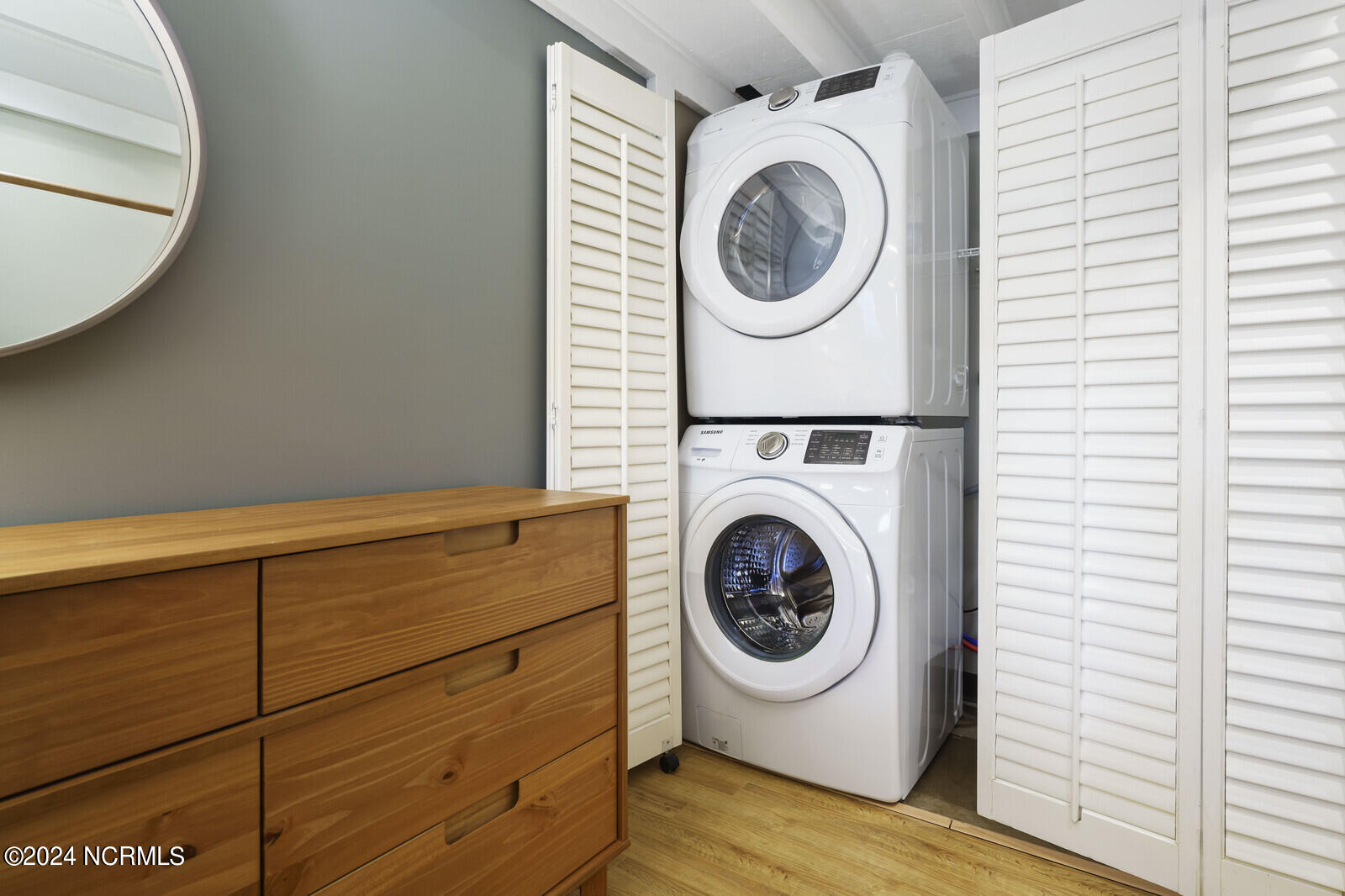 100512715 | Photo 15