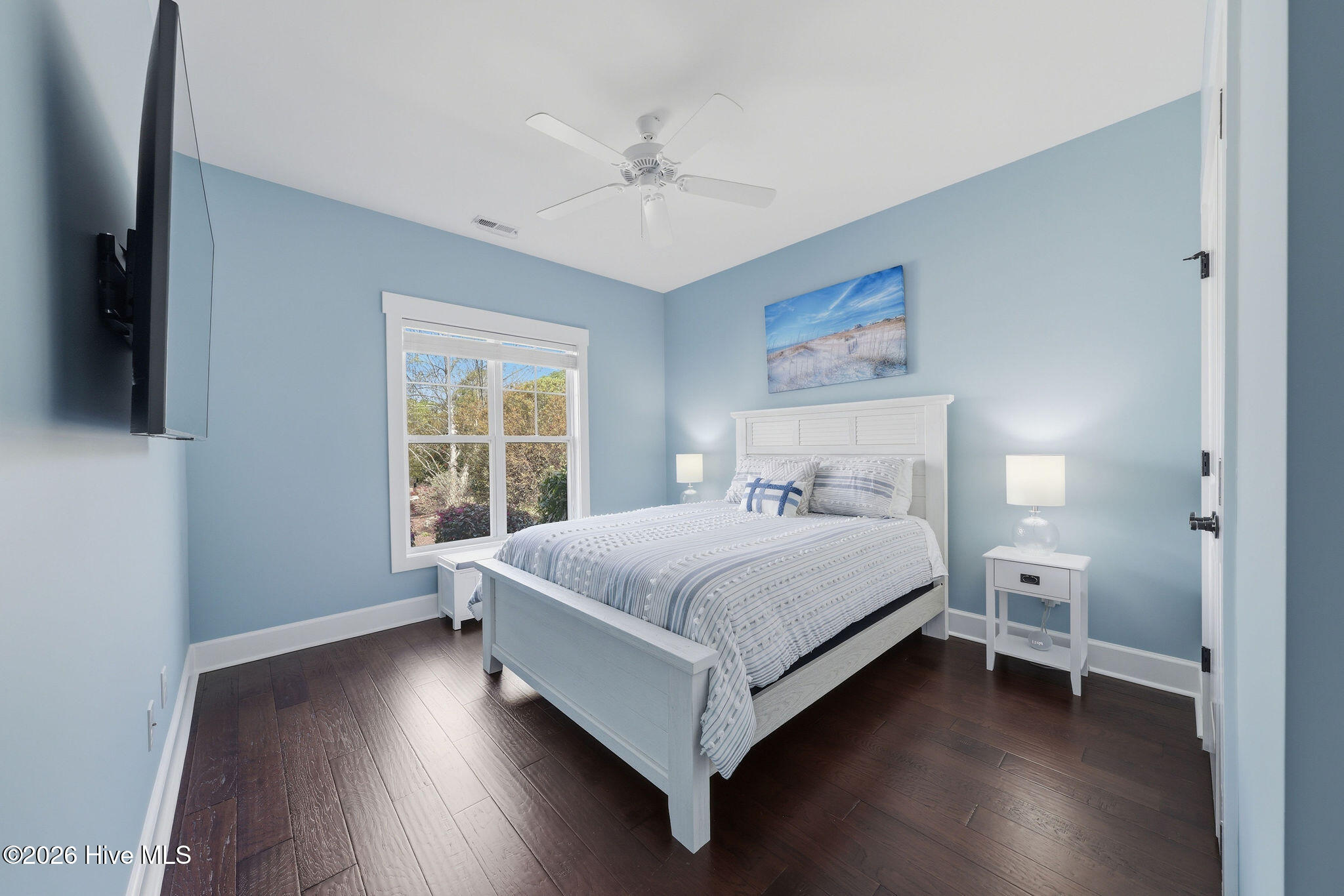 100563234 | Photo 25