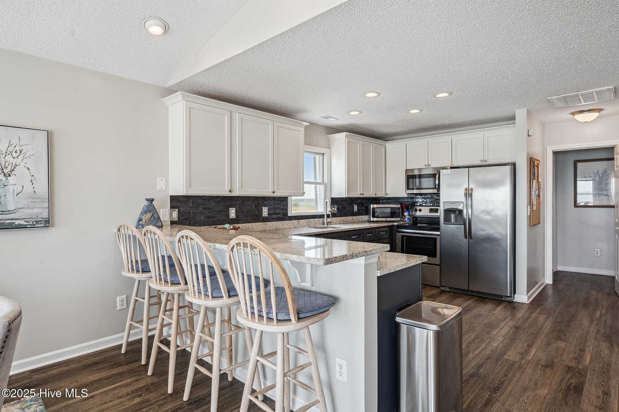 100538972 | Photo 23