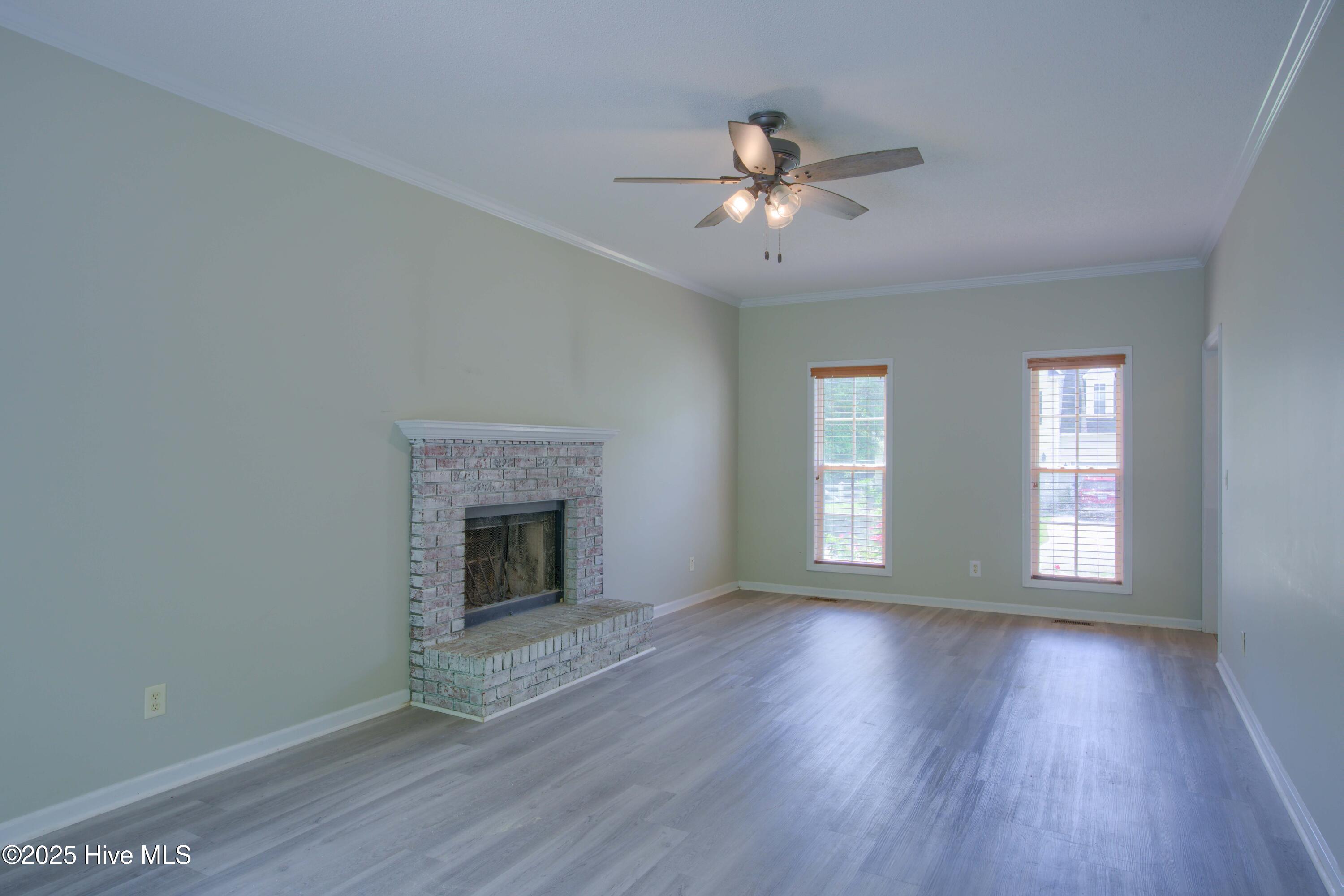 100543854 | Photo 13