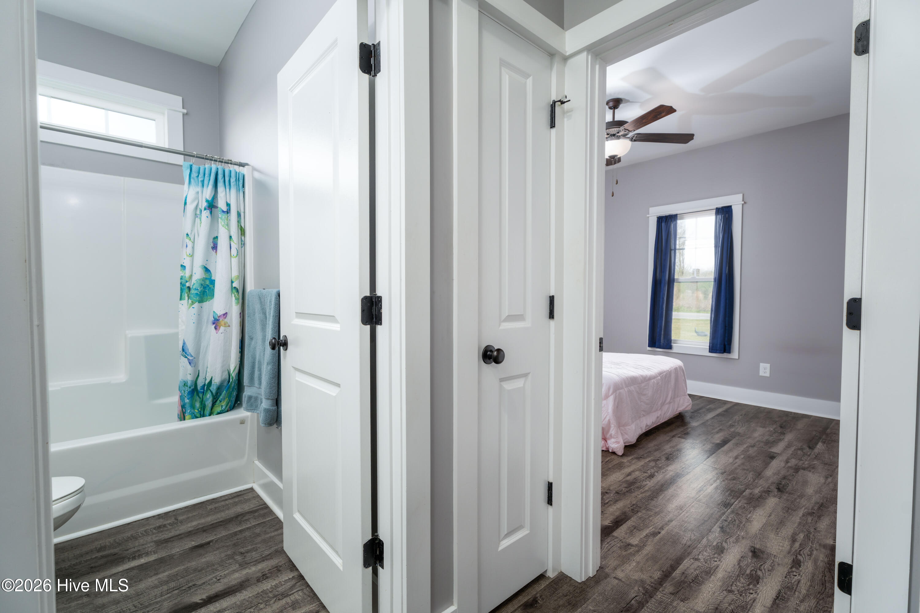 100563882 | Photo 13