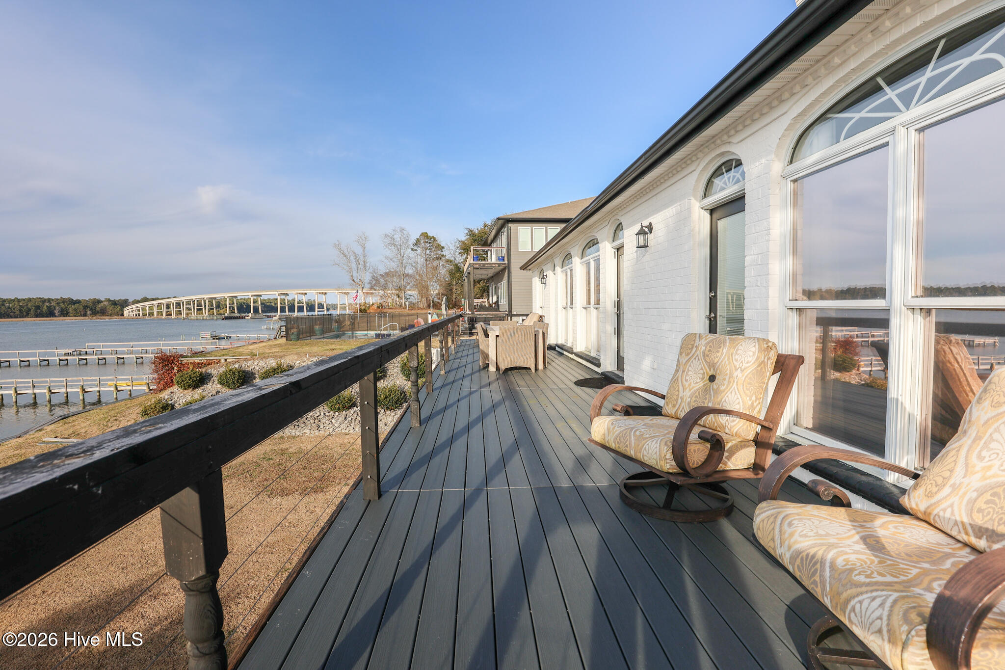 100556044 | Photo 73