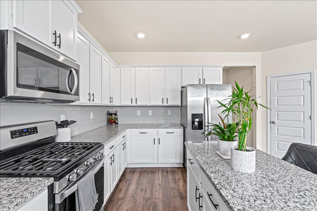 15-Kitchen
