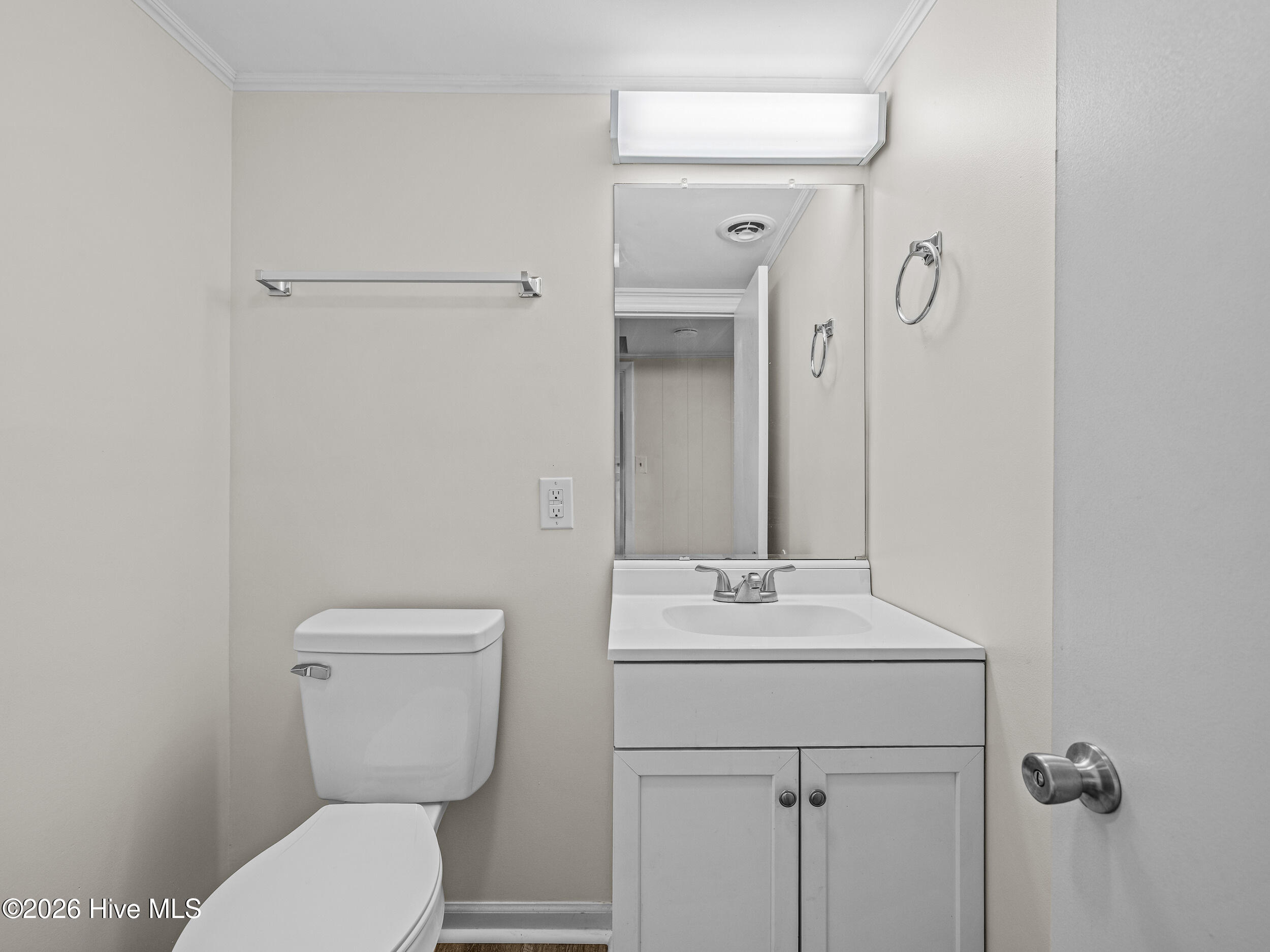 100569612 | Photo 24