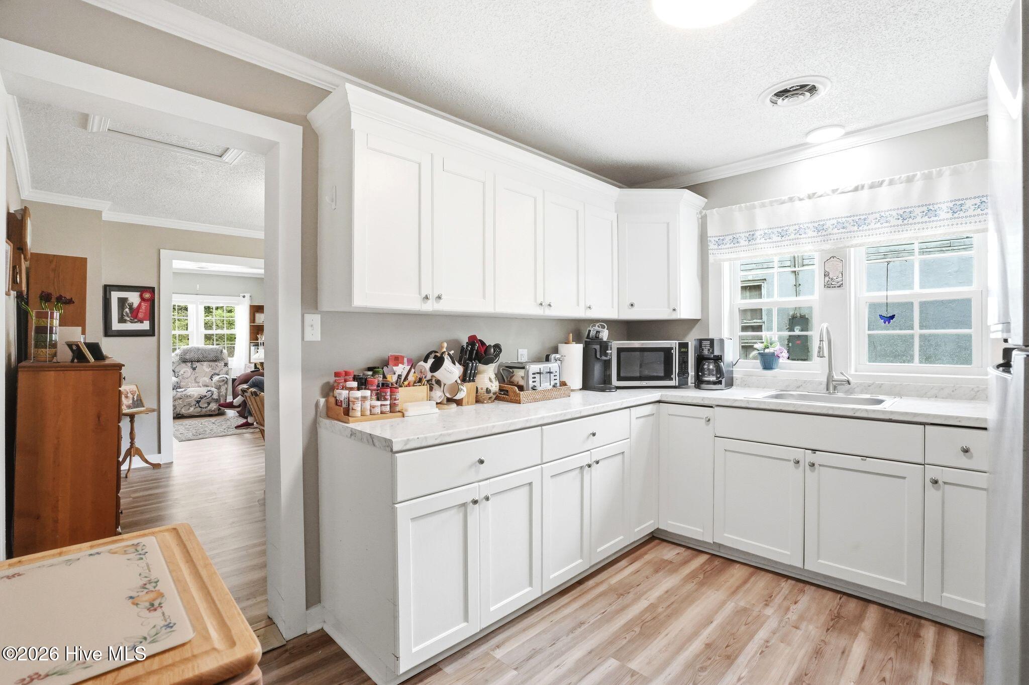 100565882 | Photo 17