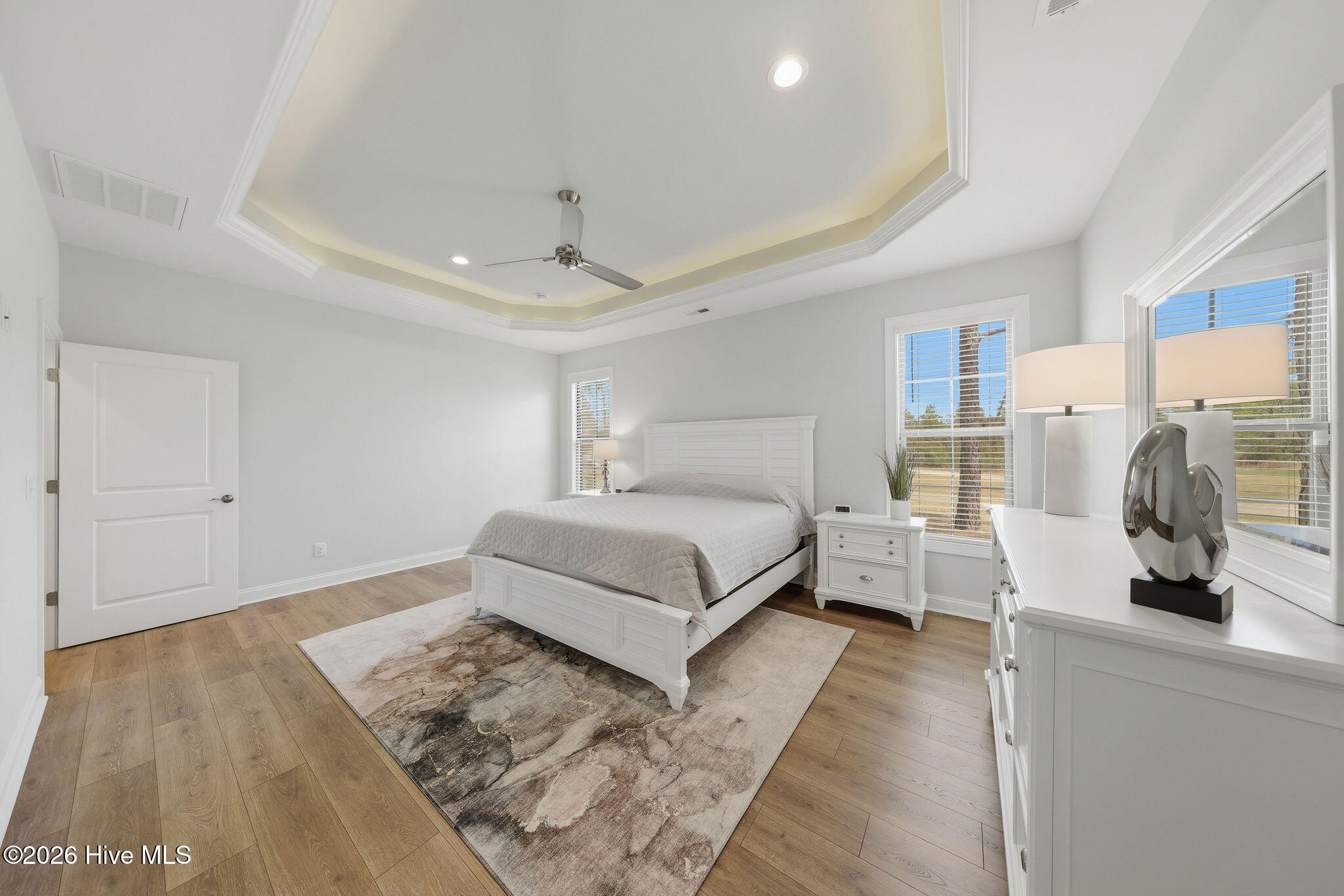 100564849 | Photo 31