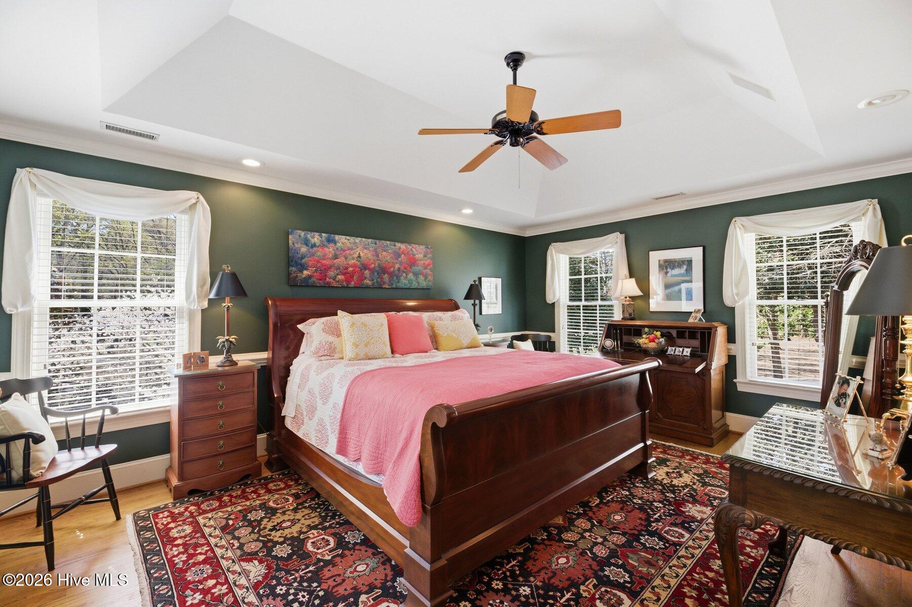 100562414 | Photo 48