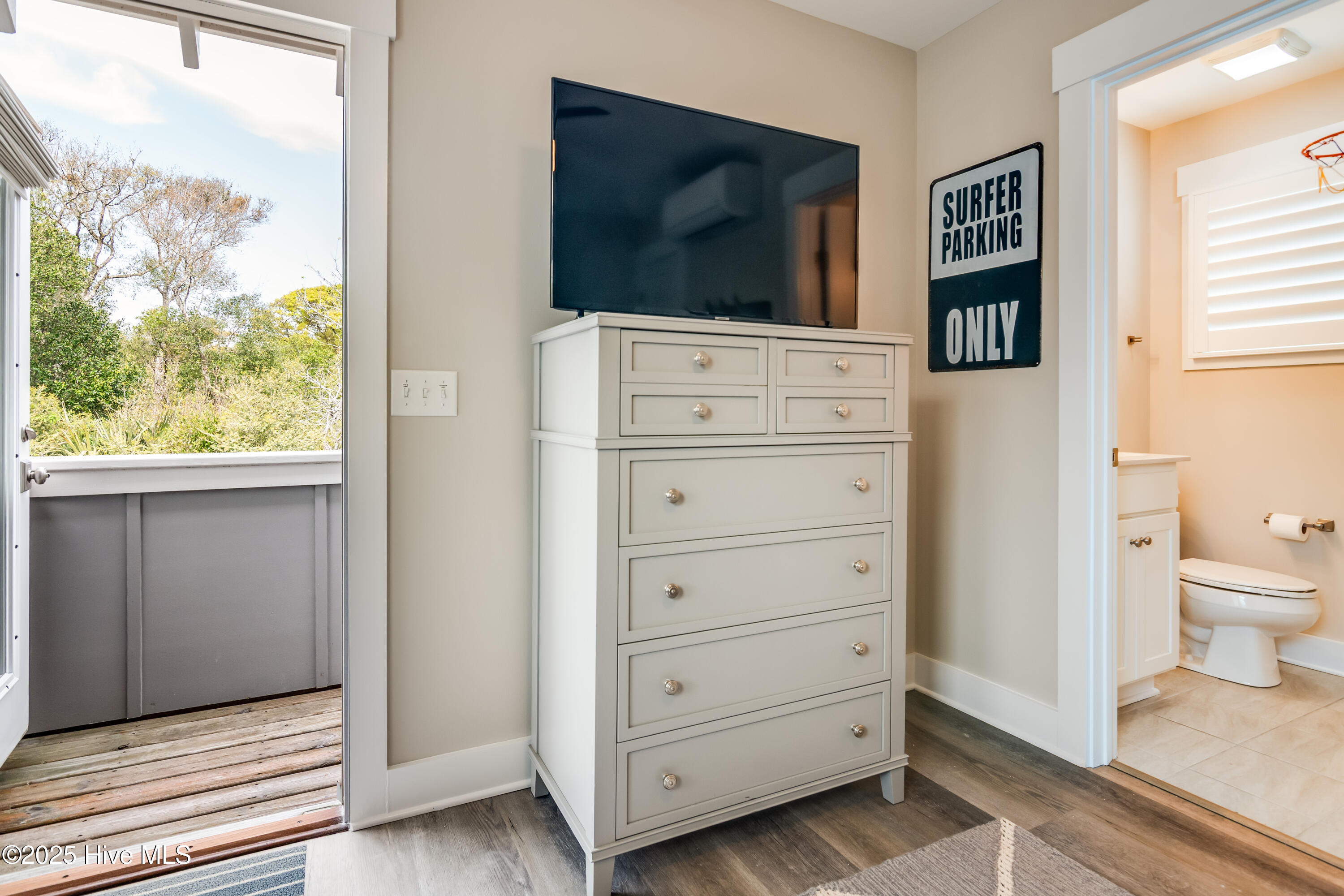 100501018 | Photo 39