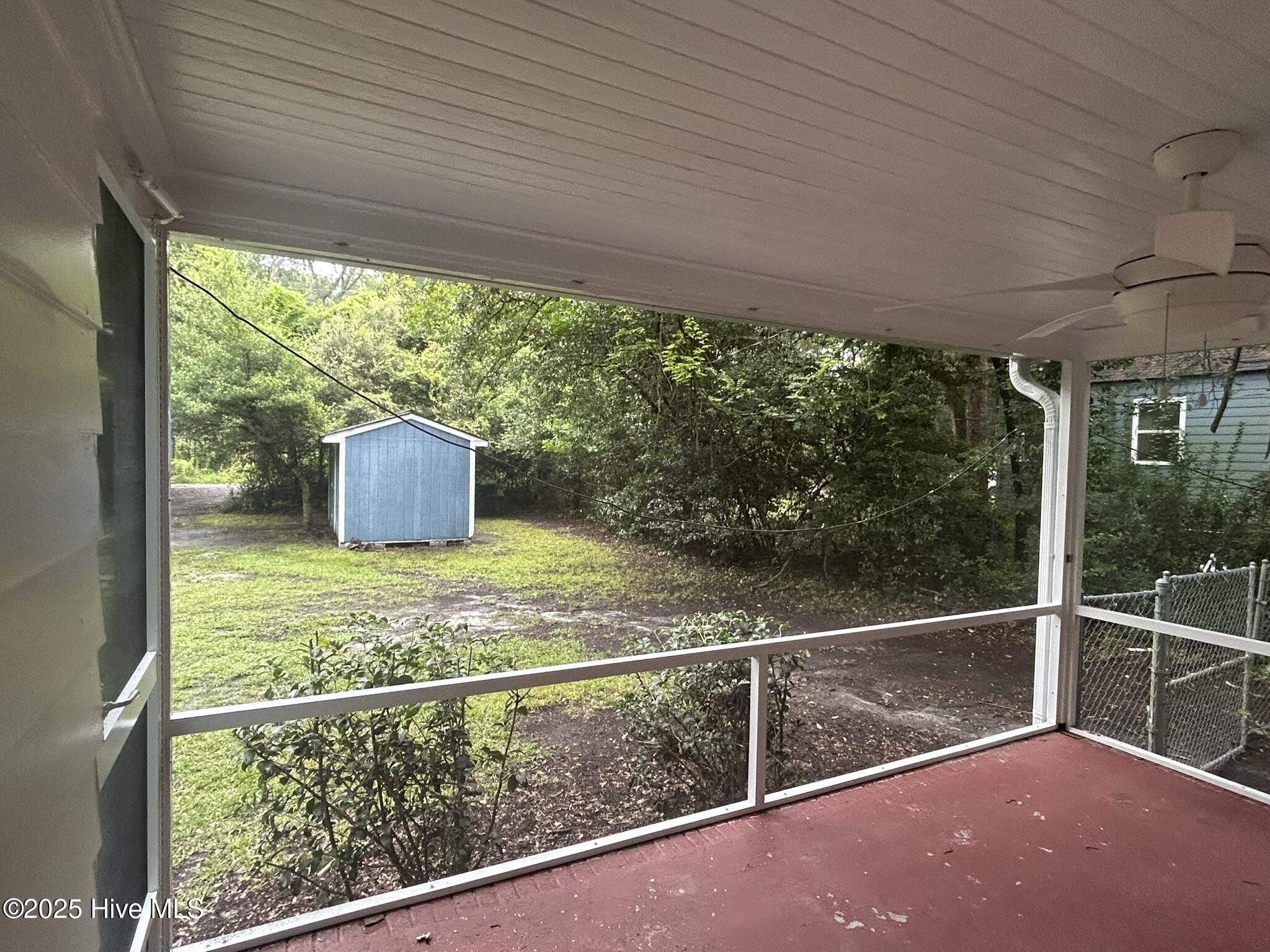 100524375 | Photo 25