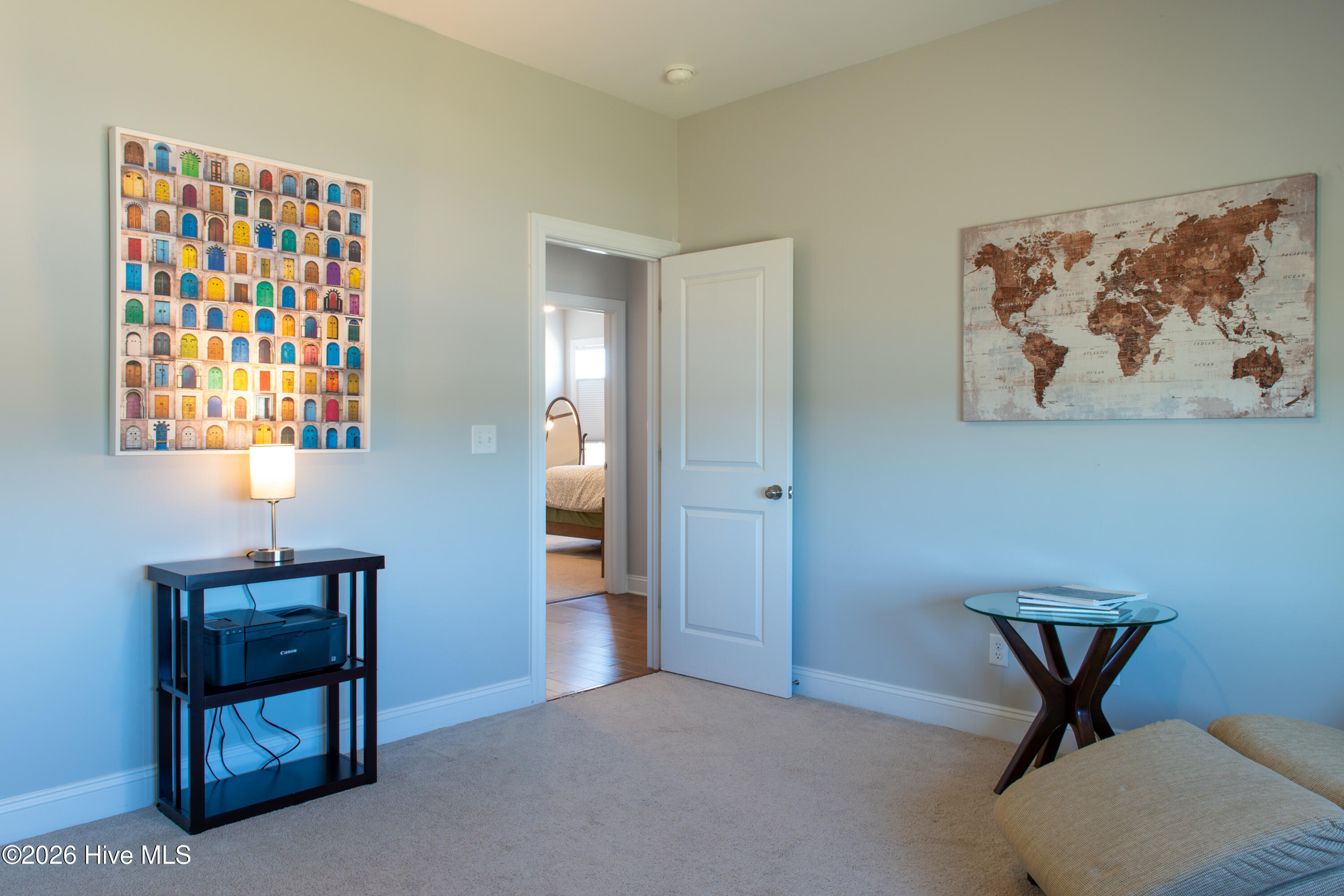 100568036 | Photo 50