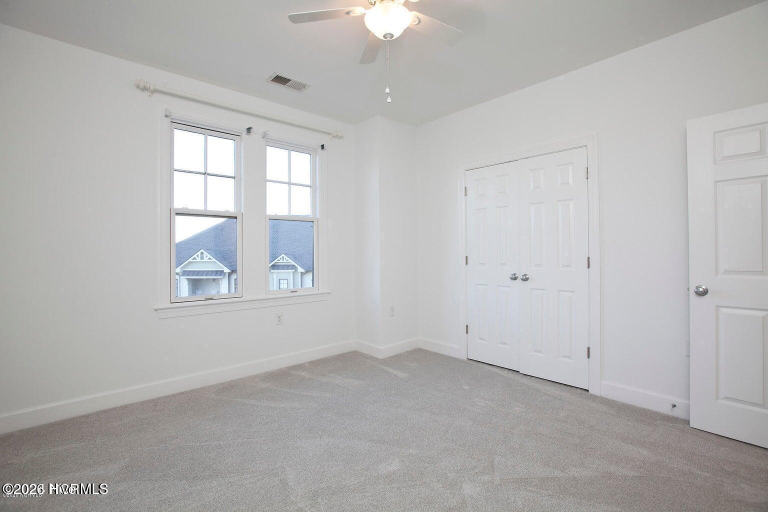 100565109 | Photo 14