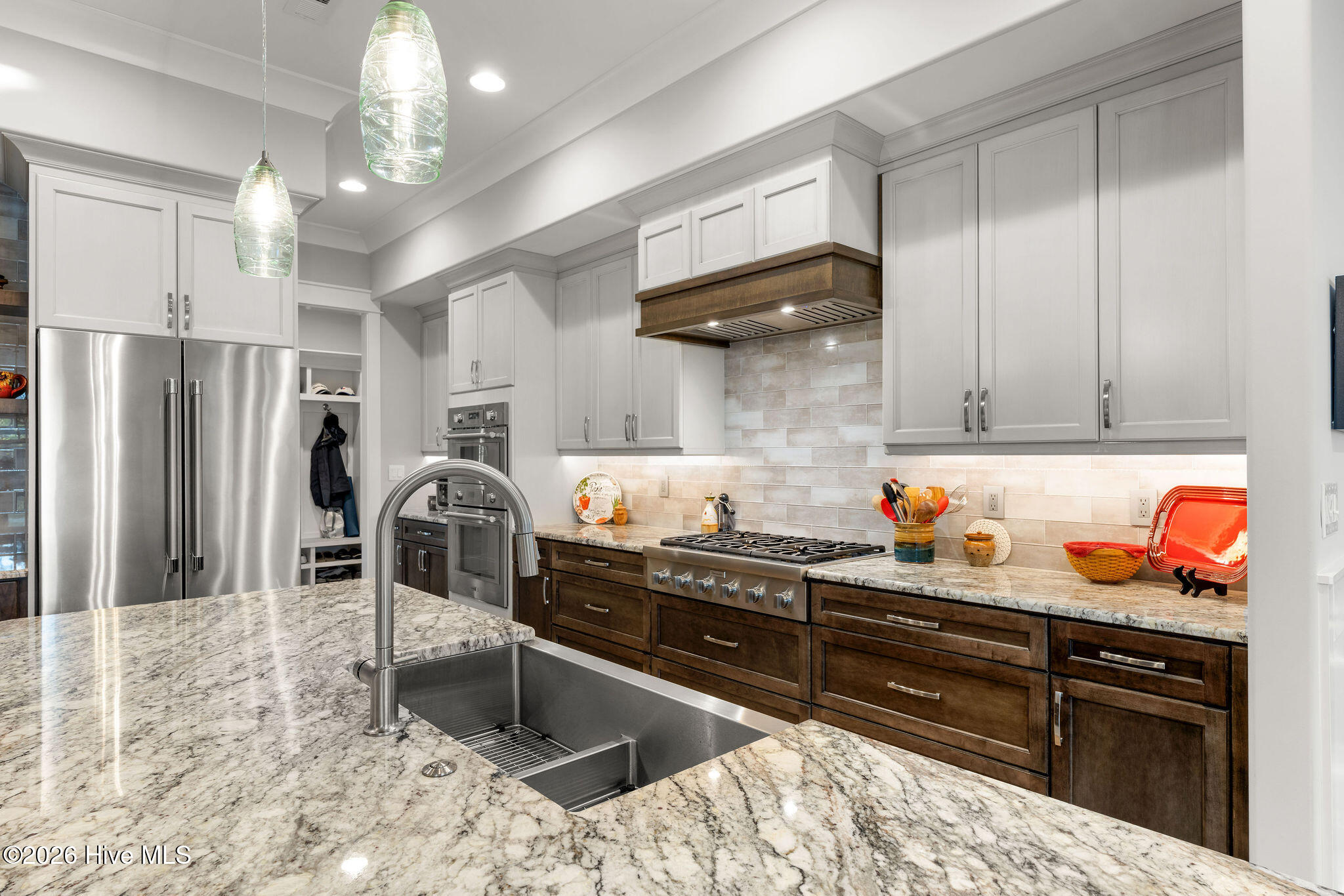 100552329 | Photo 16