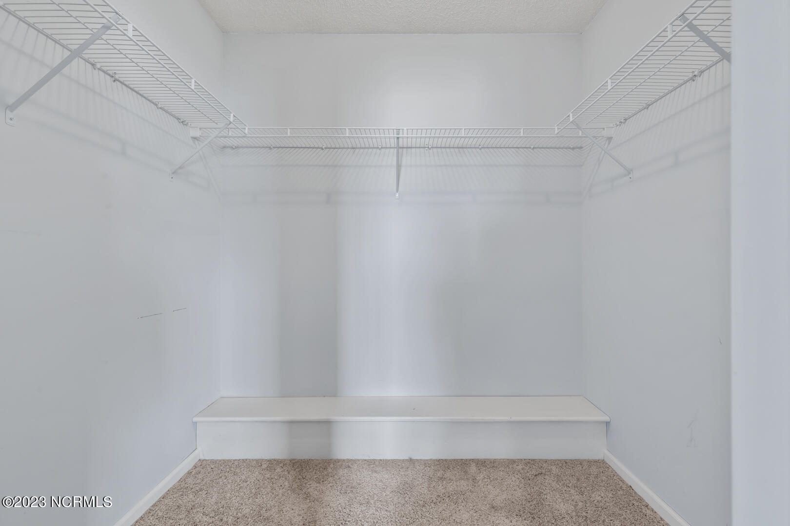 100542320 | Photo 30