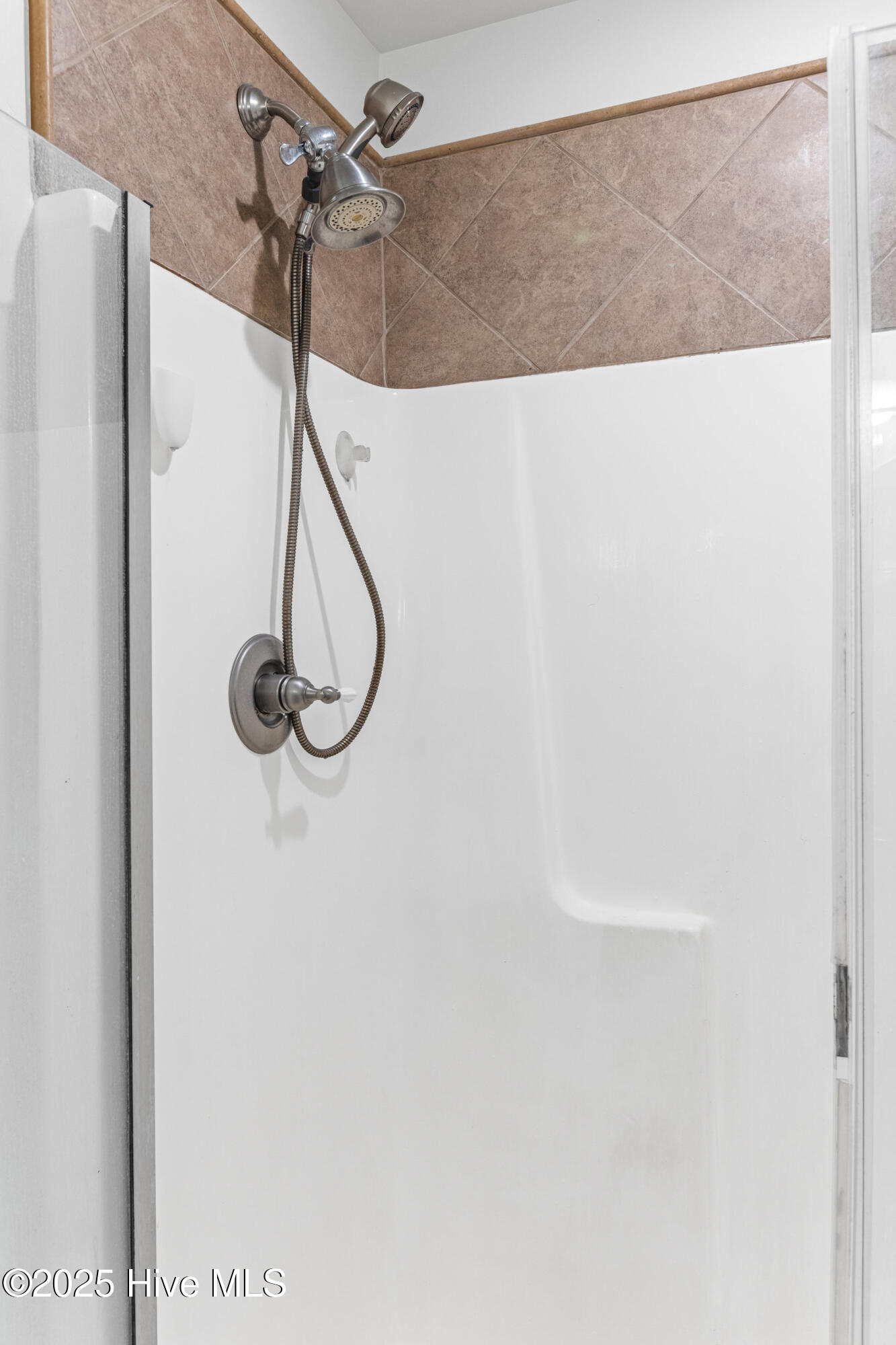 100542289 | Photo 34