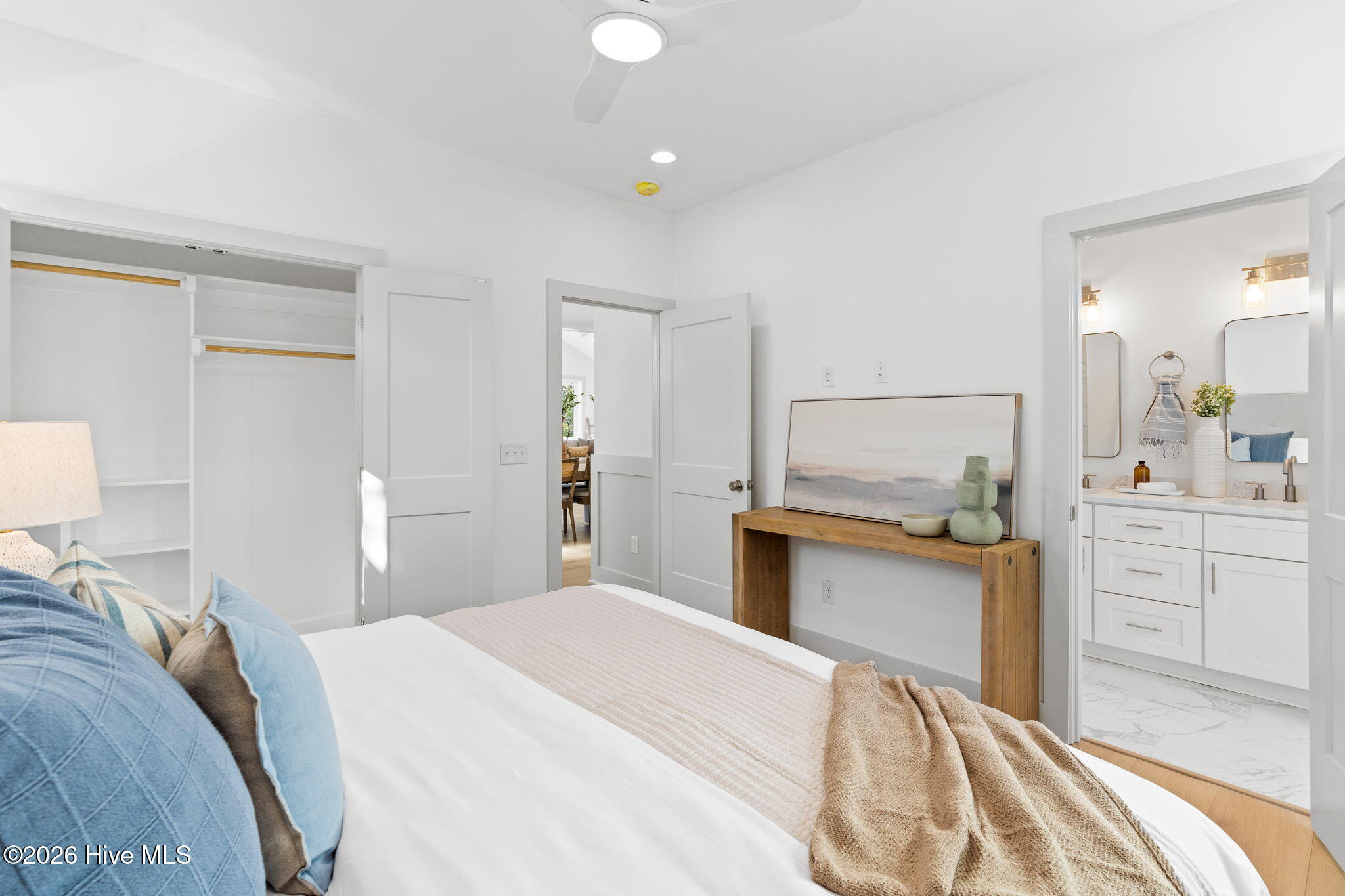 100541955 | Photo 17