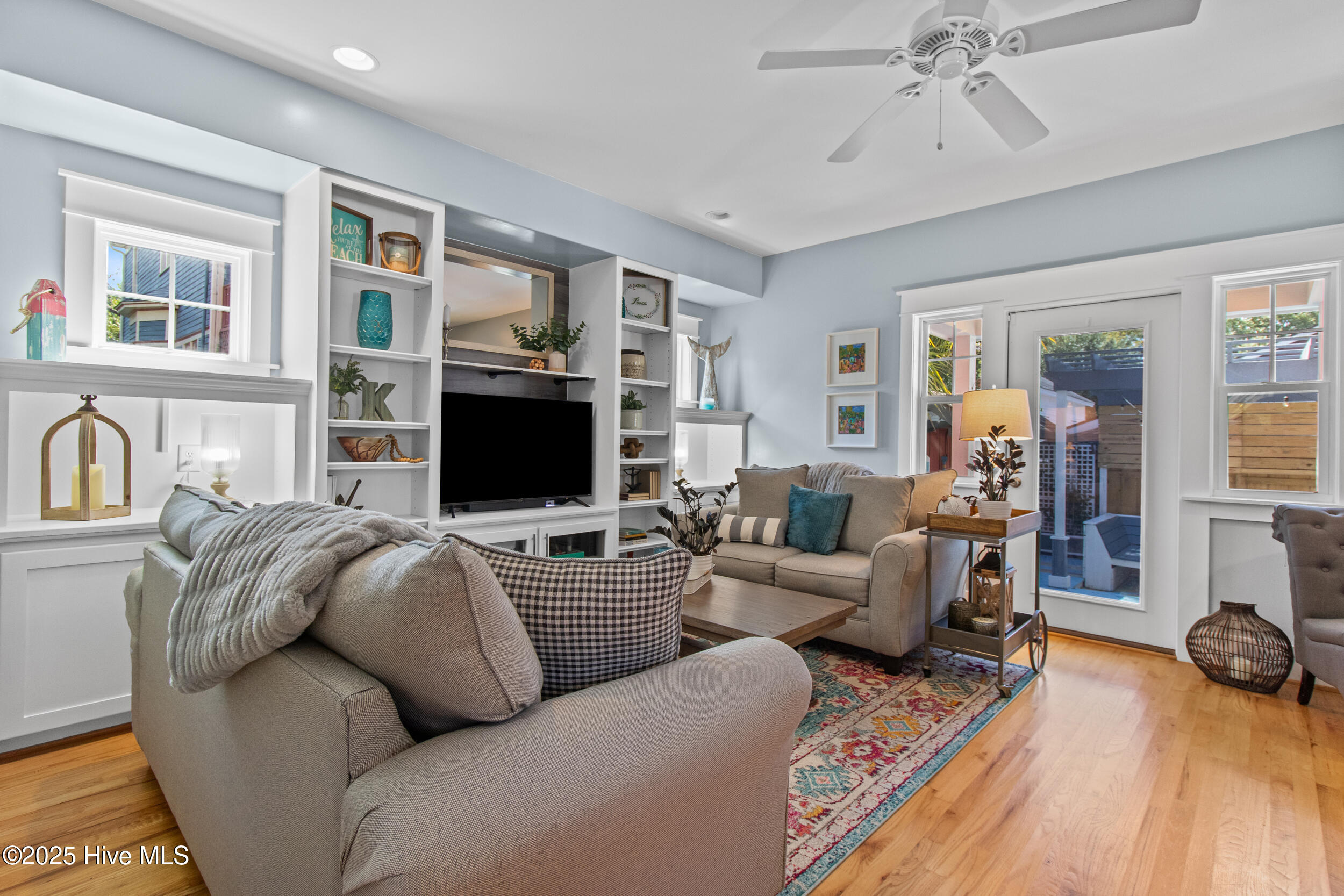 100532640 | Photo 22