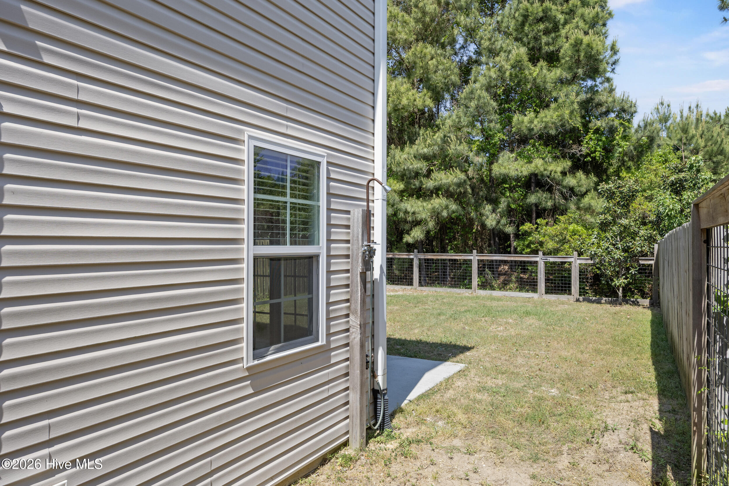 100569653 | Photo 33