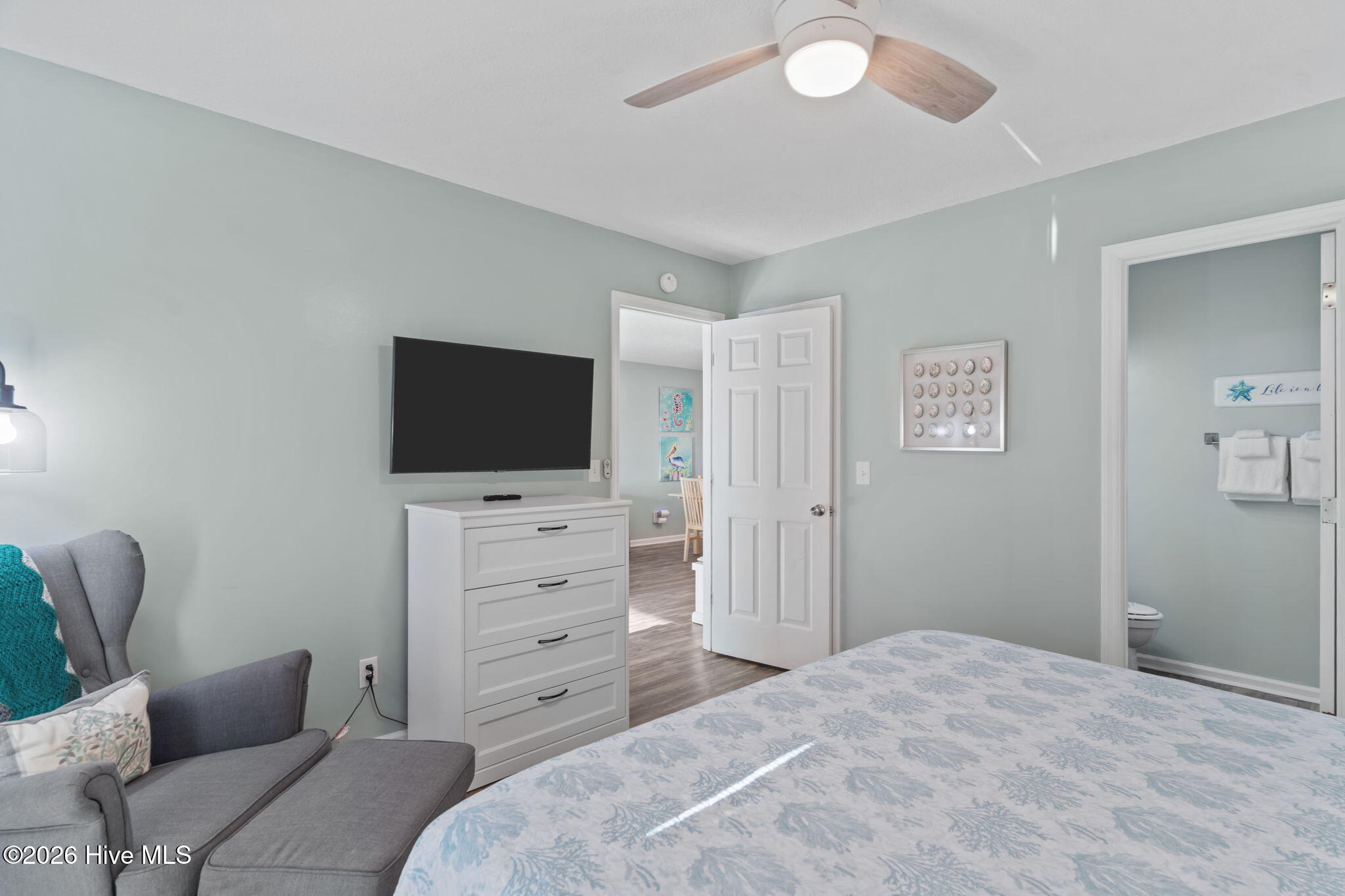 100560937 | Photo 20