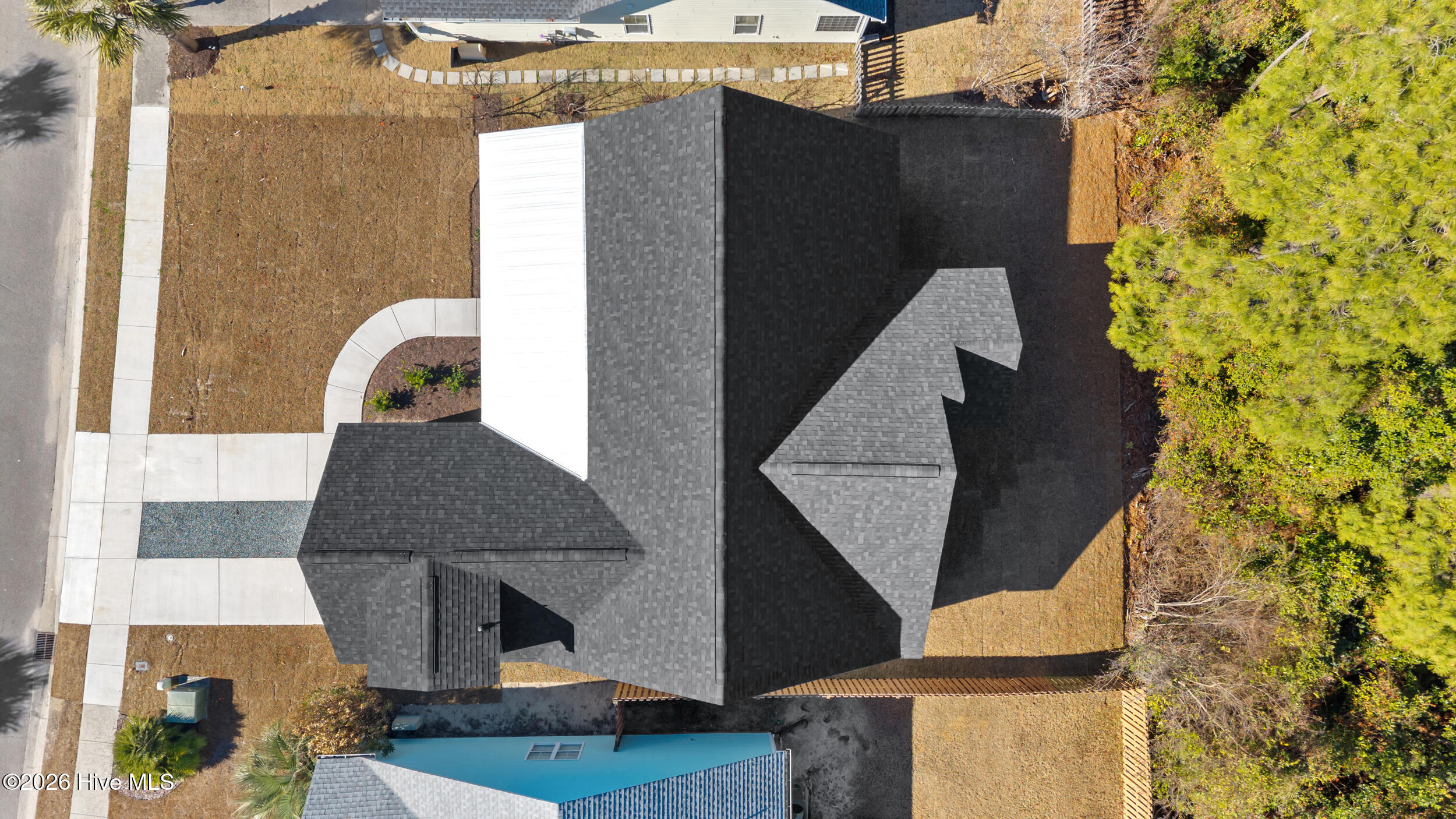 100549765 | Photo 26