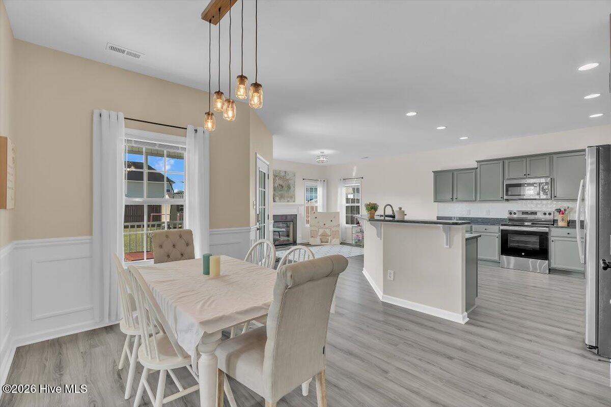 100558956 | Photo 30