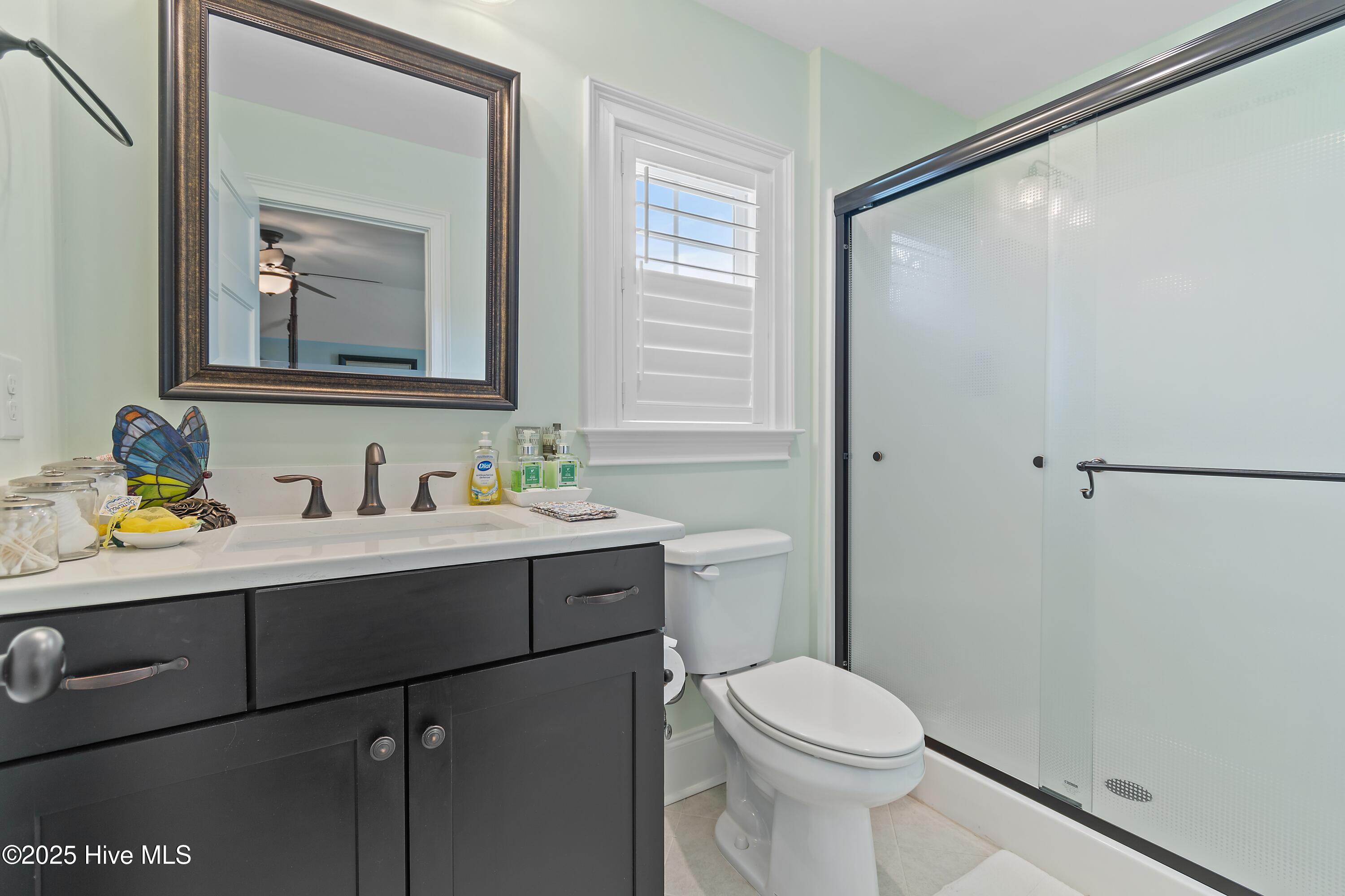 100524697 | Photo 35