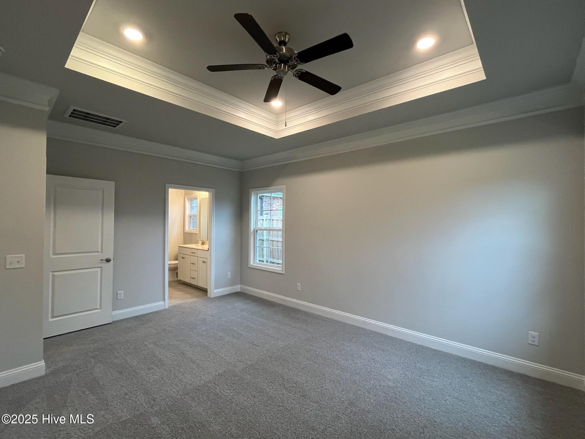 100452357 | Photo 18