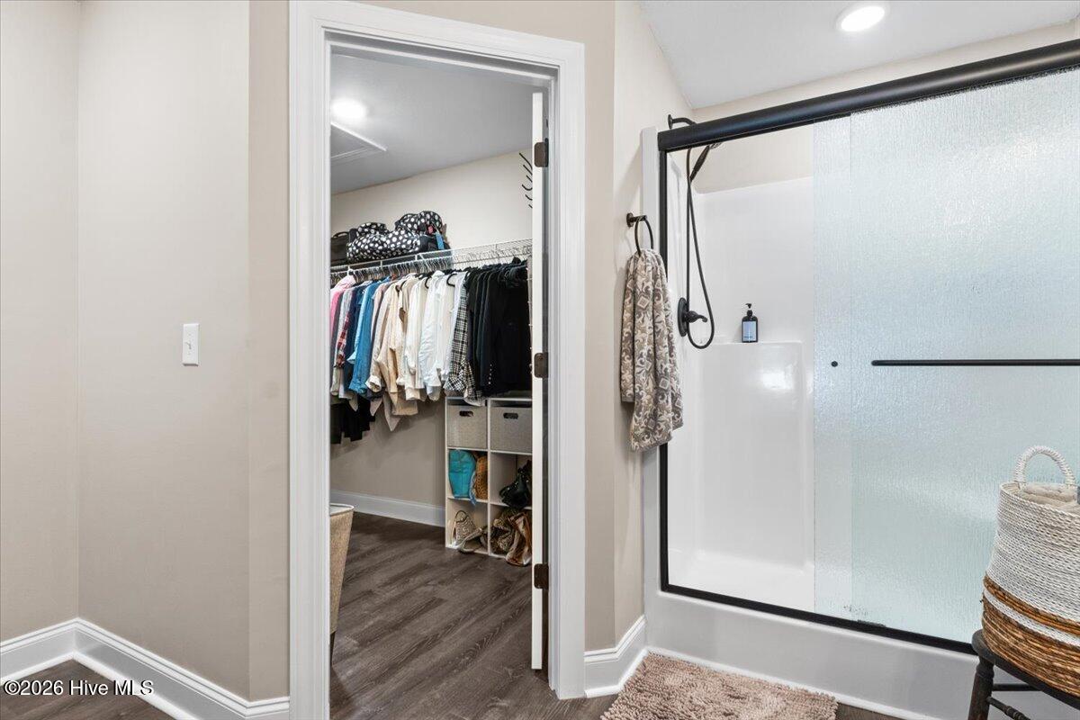 100548136 | Photo 27