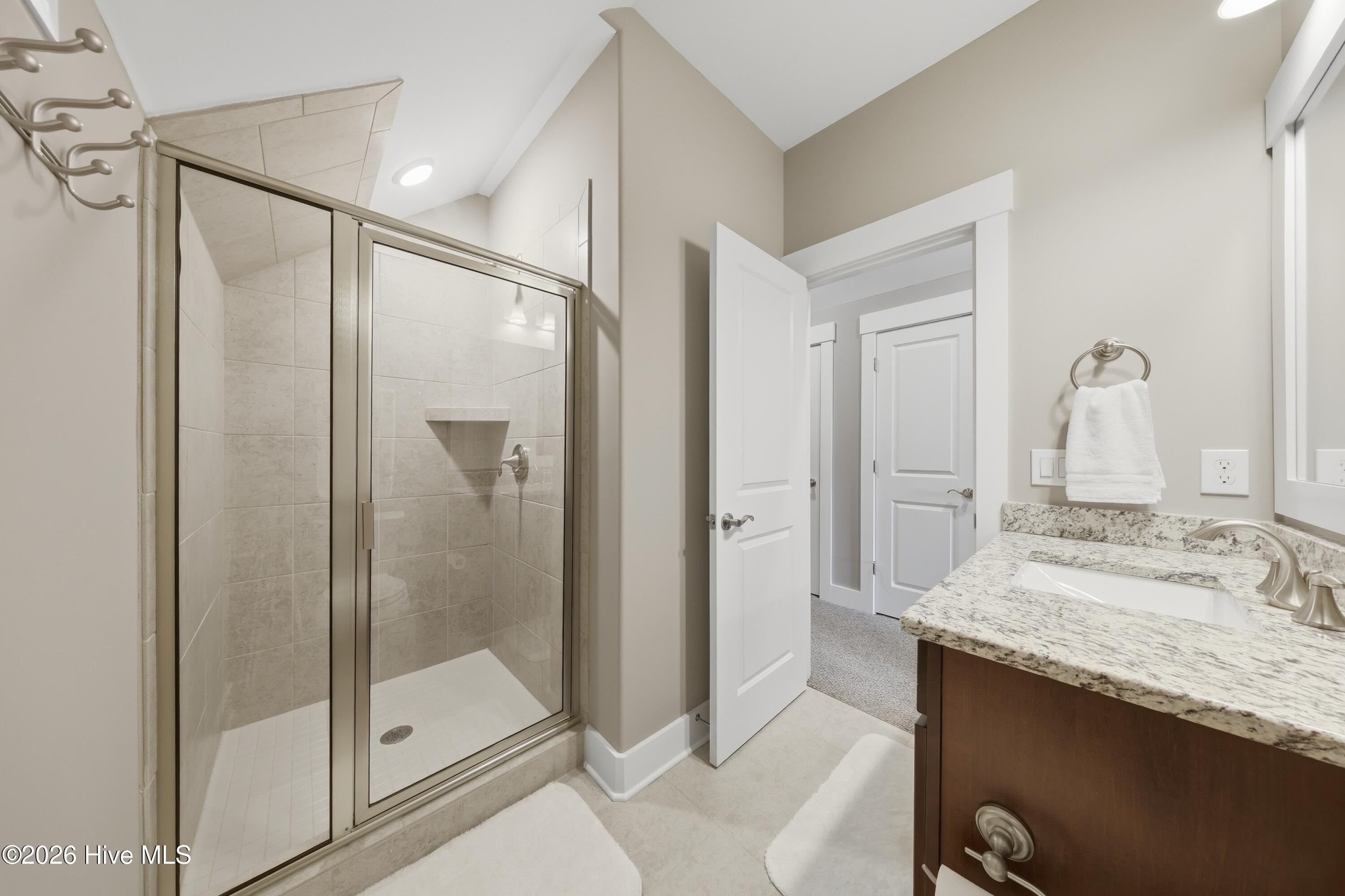 100569596 | Photo 52