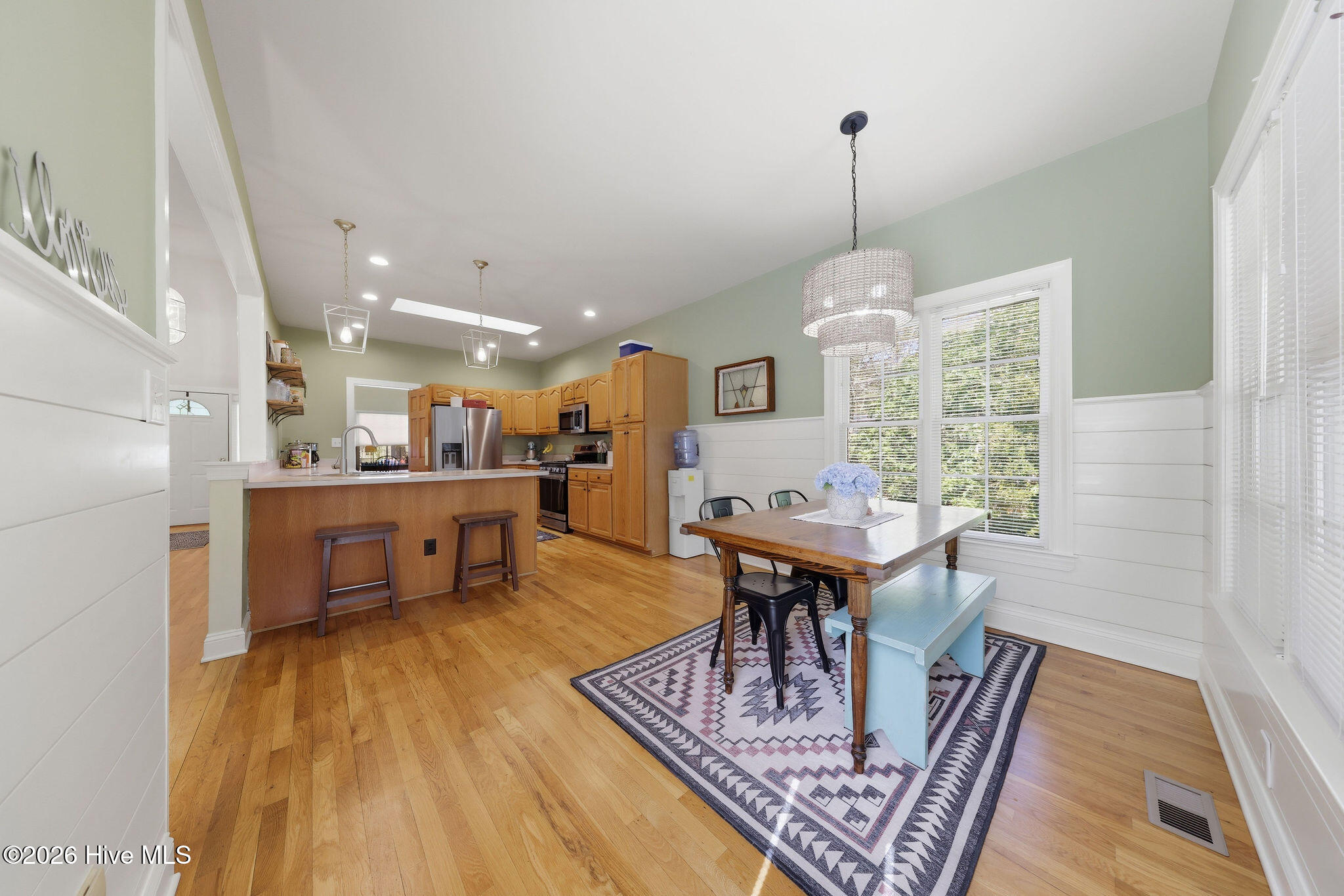 100565672 | Photo 22