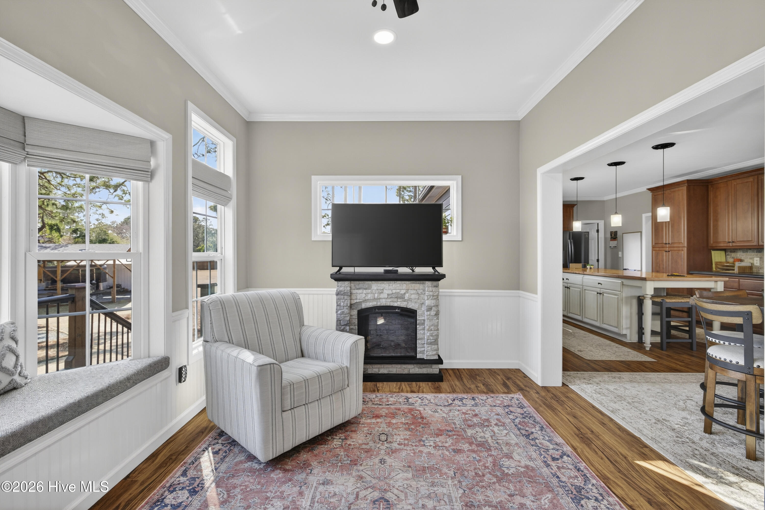 100553649 | Photo 14