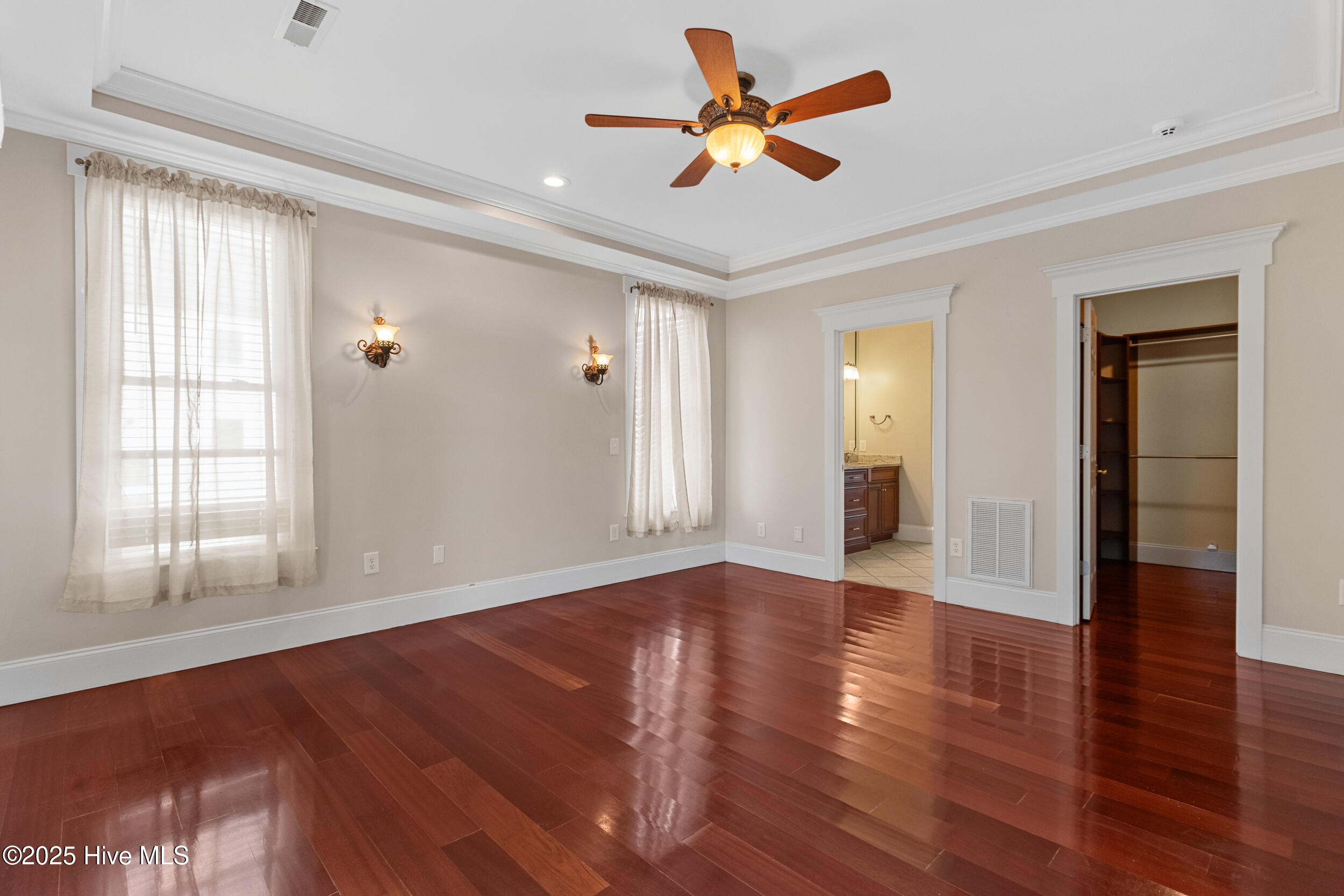 100538767 | Photo 20