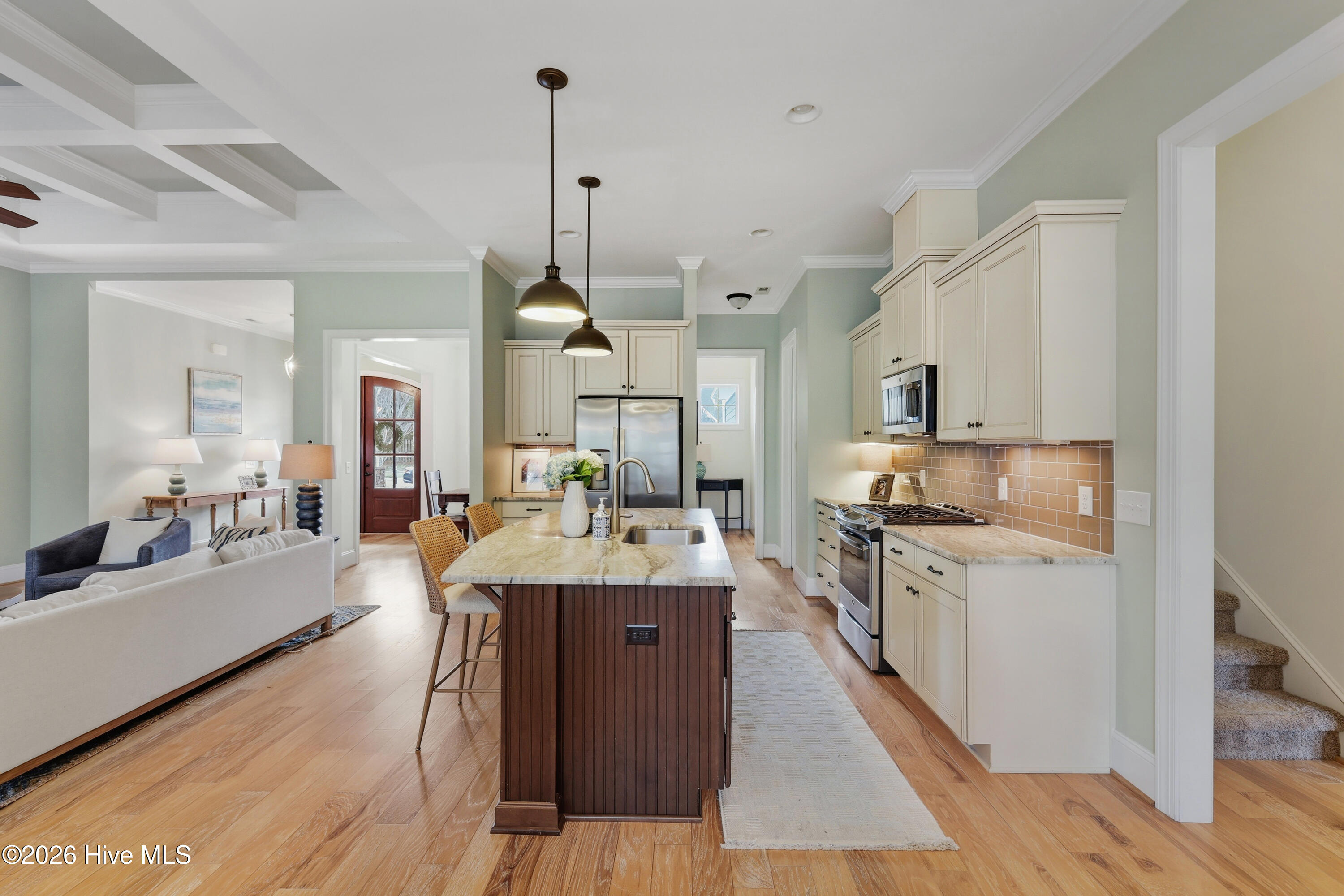 100554068 | Photo 18