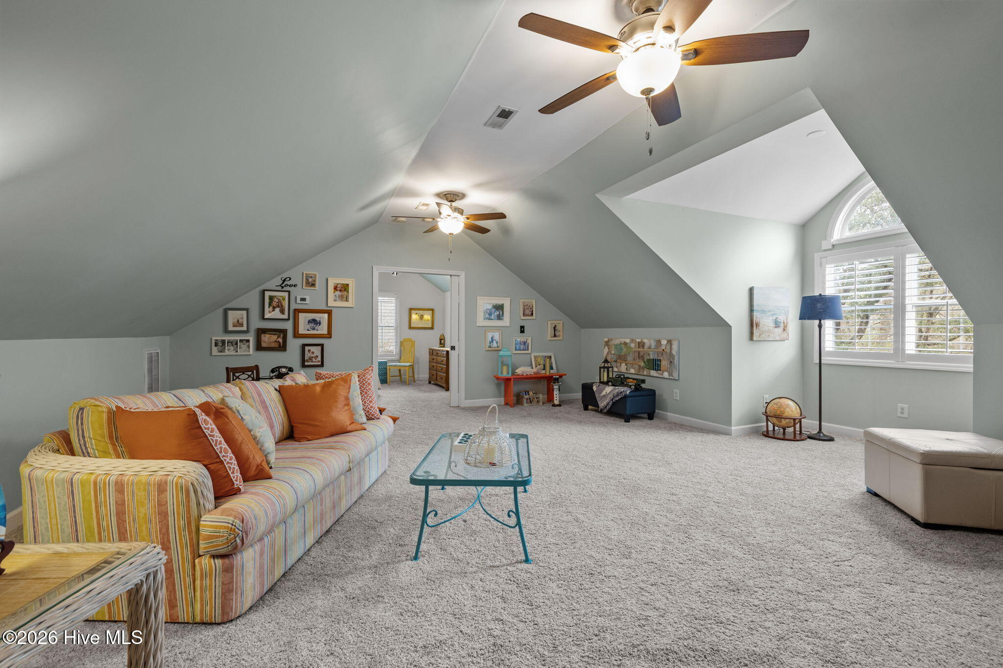 100552900 | Photo 27