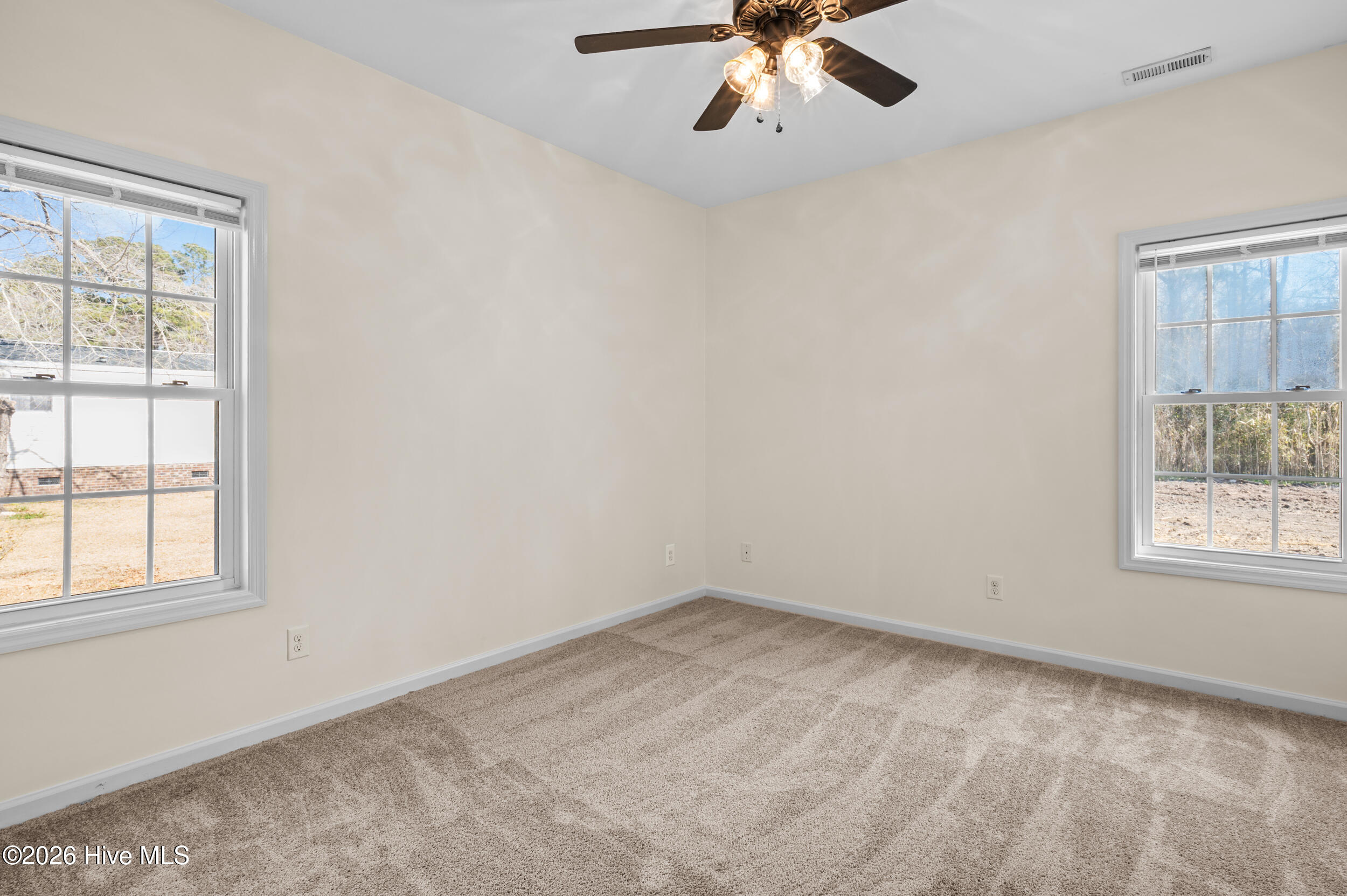 100553991 | Photo 22