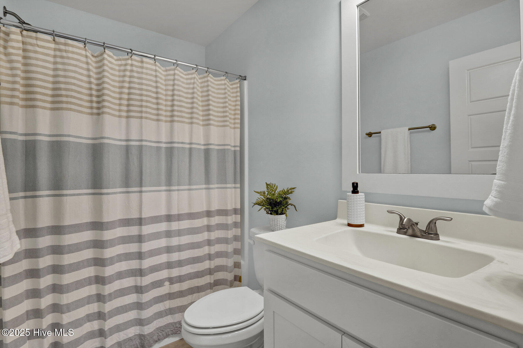 100544096 | Photo 36