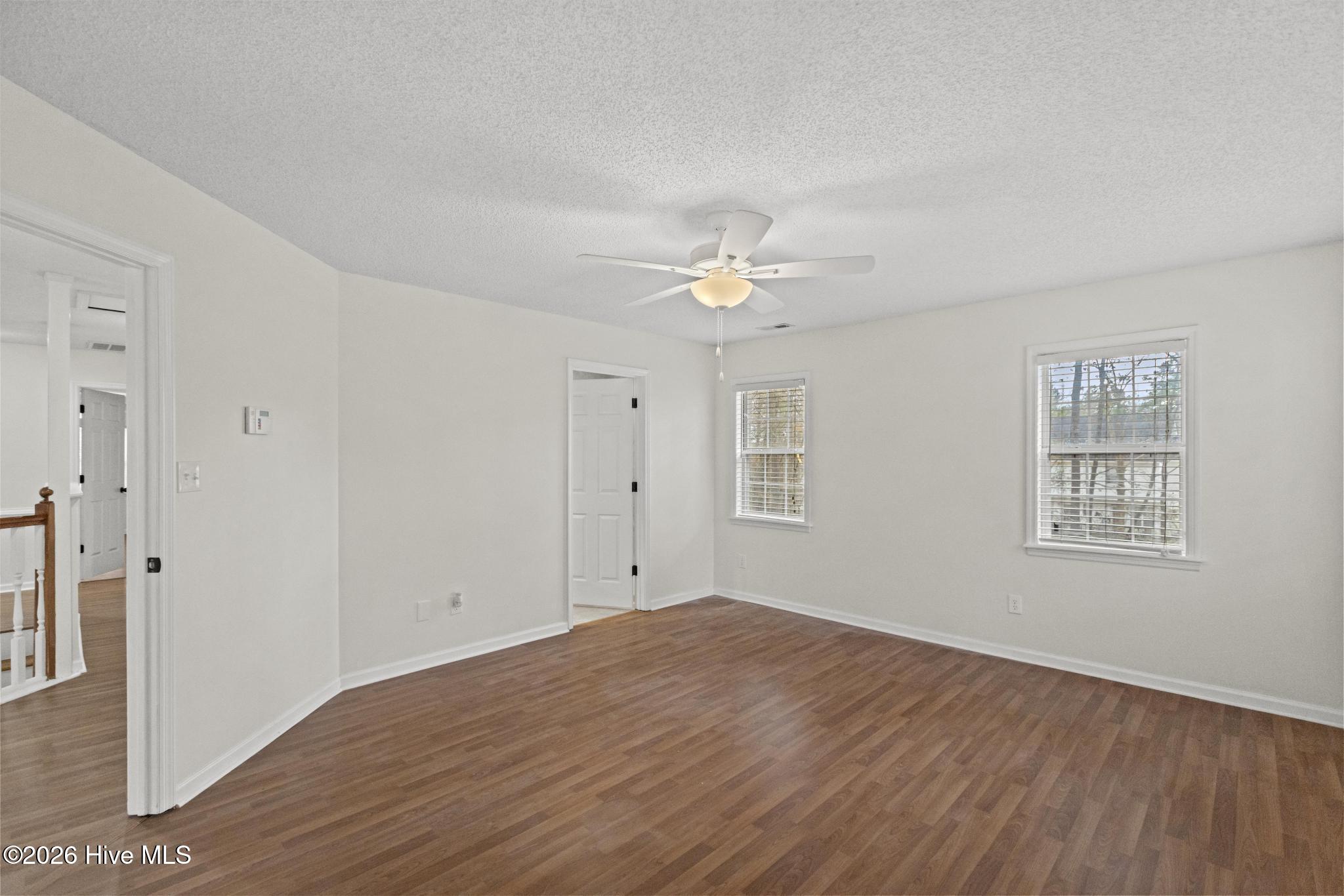 100548531 | Photo 22