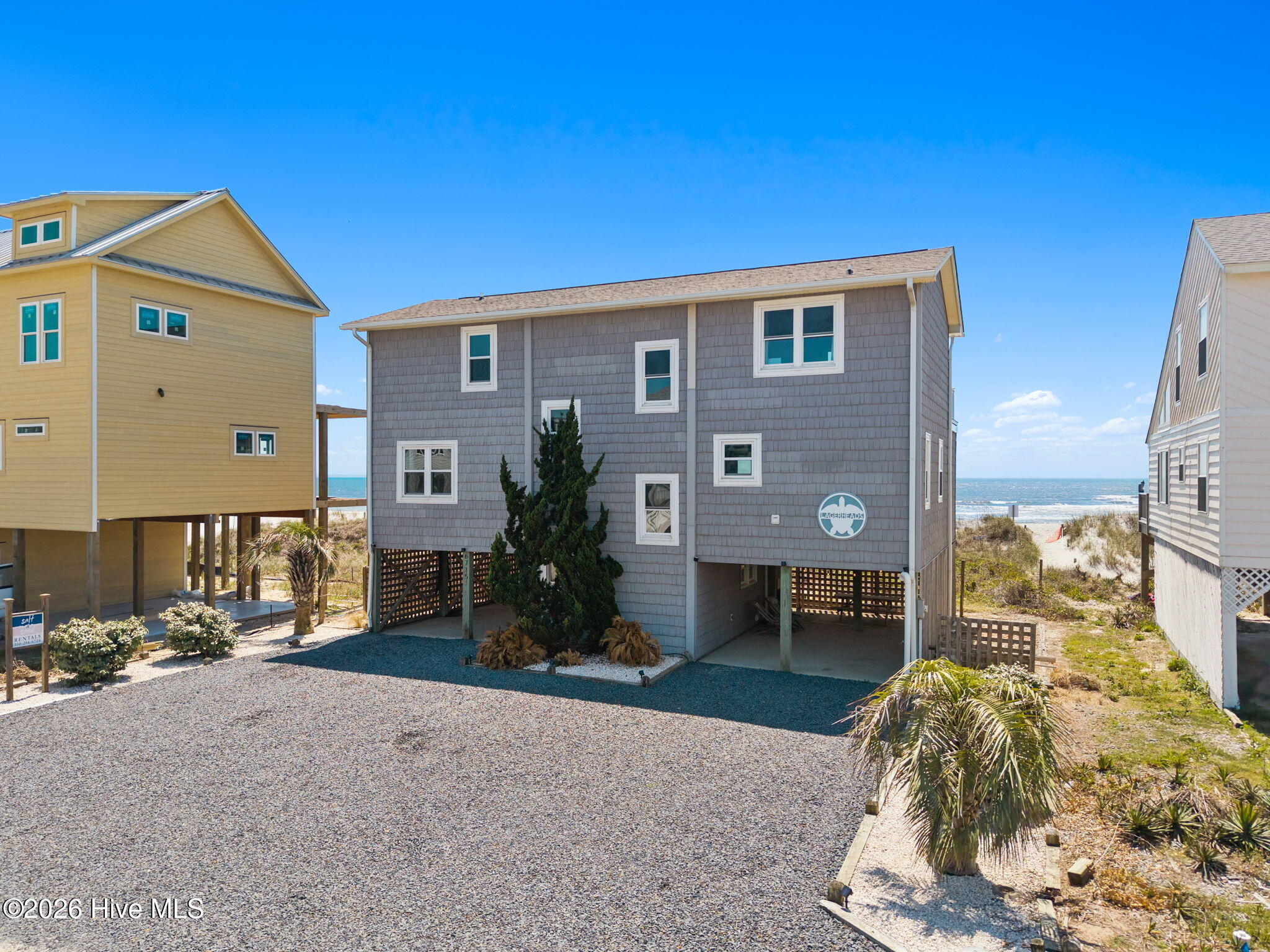 100567694 | Photo 64