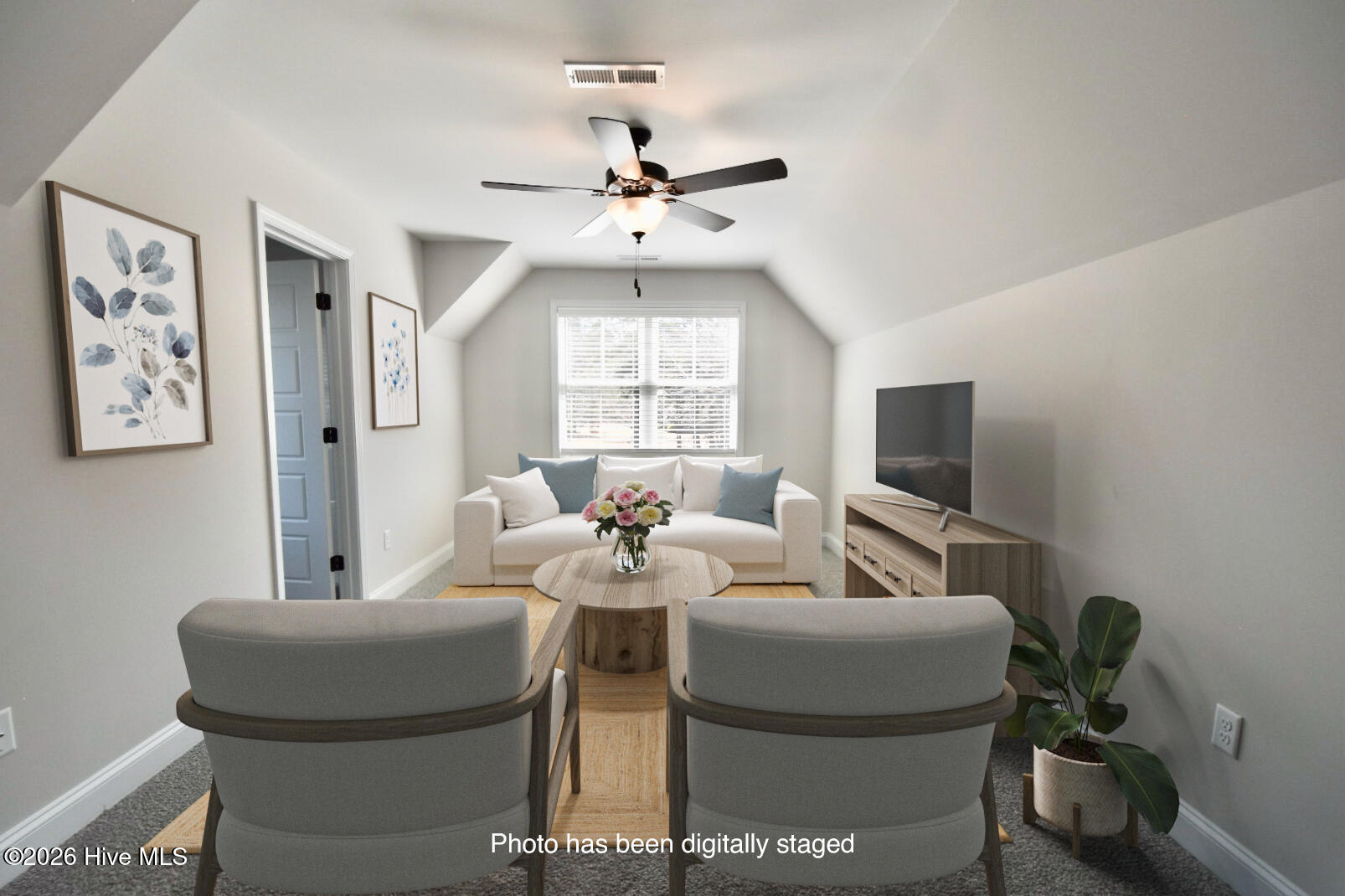 100562704 | Photo 13