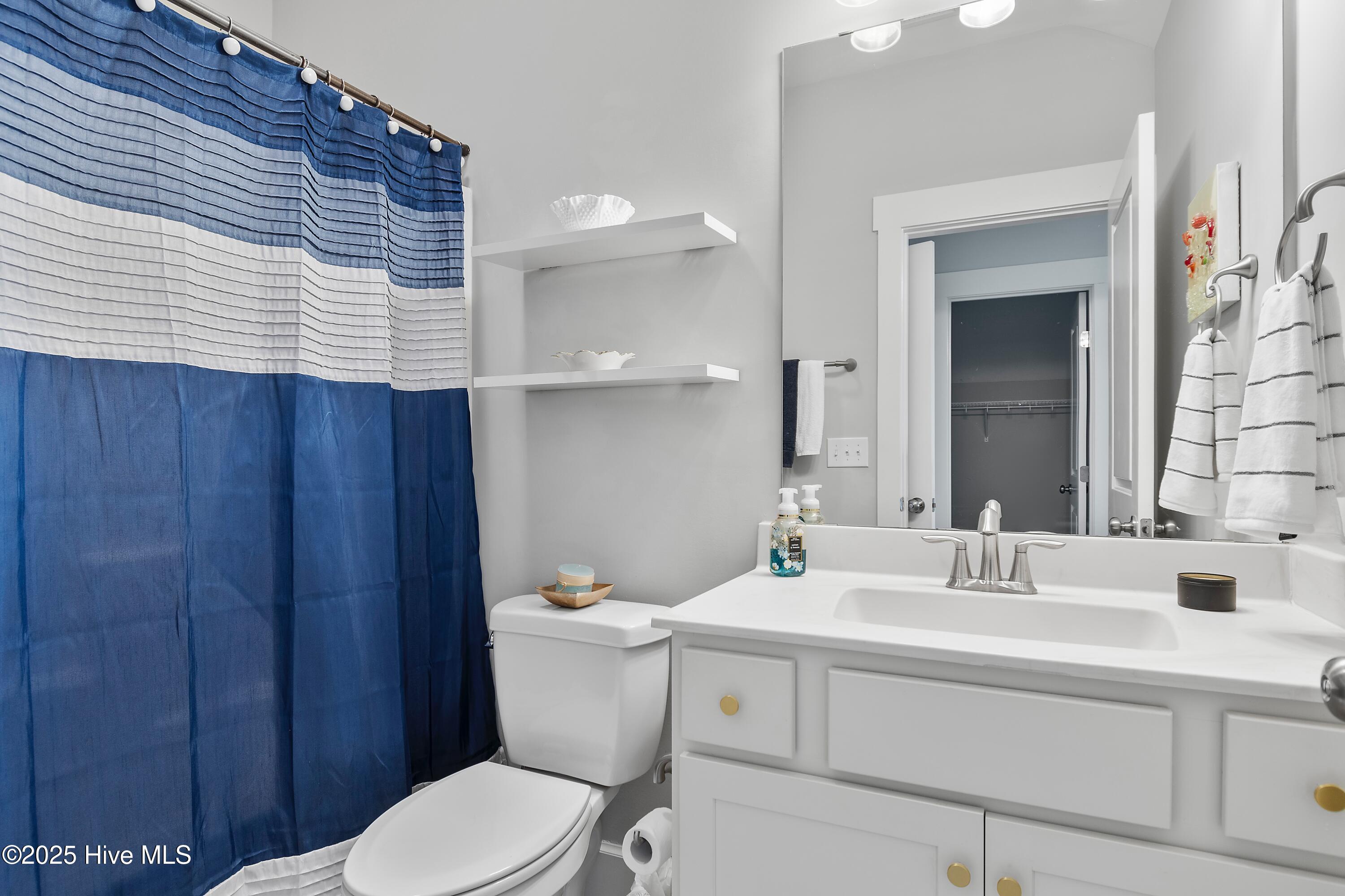 100537733 | Photo 55