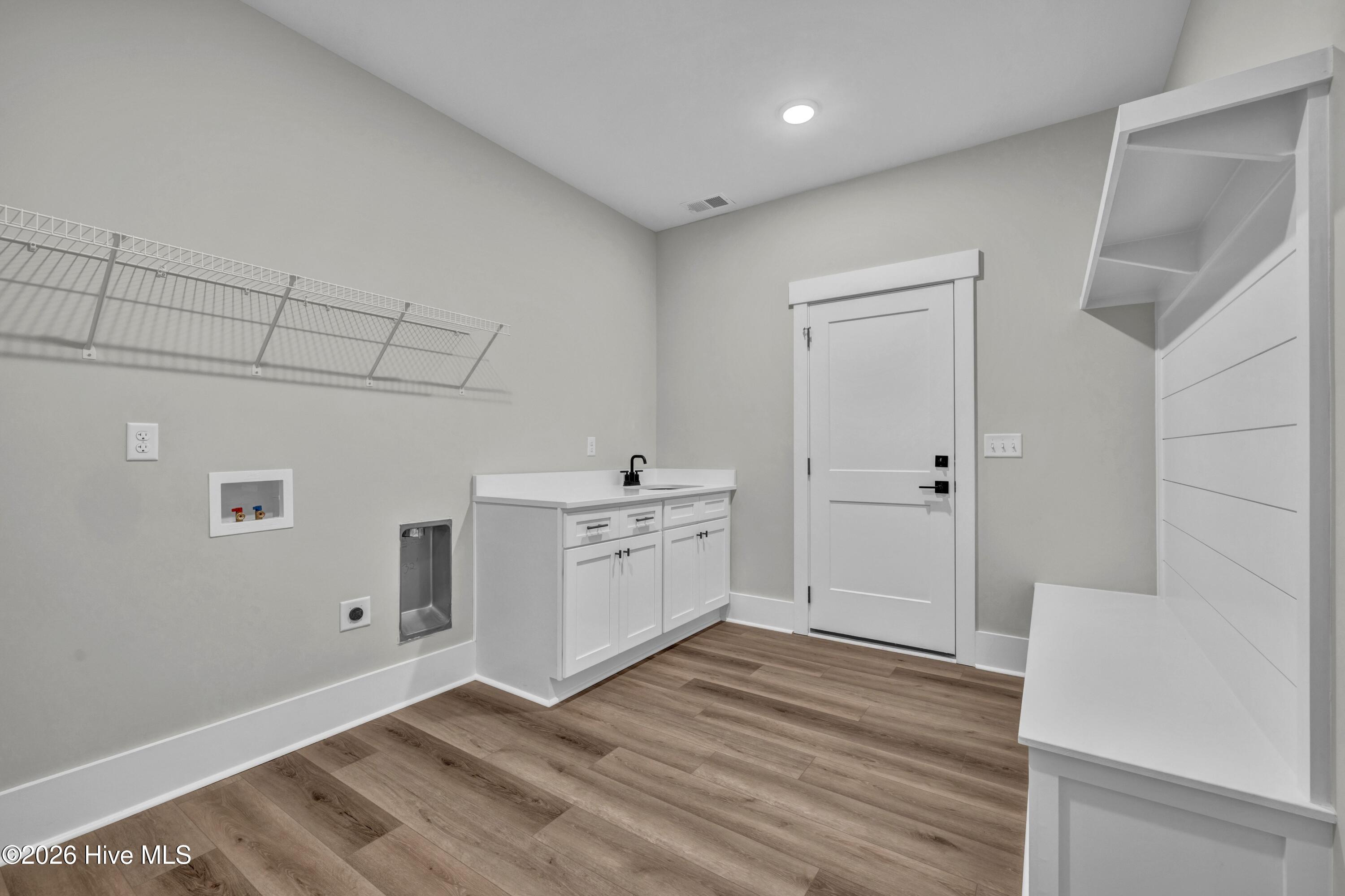 100551987 | Photo 18