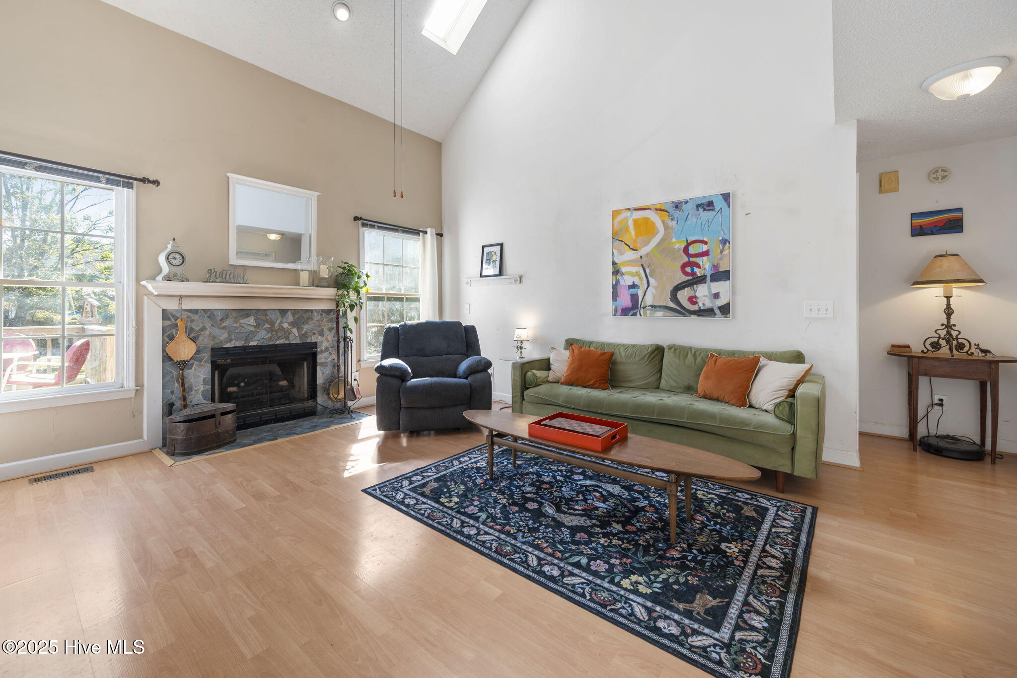 100545909 | Photo 12