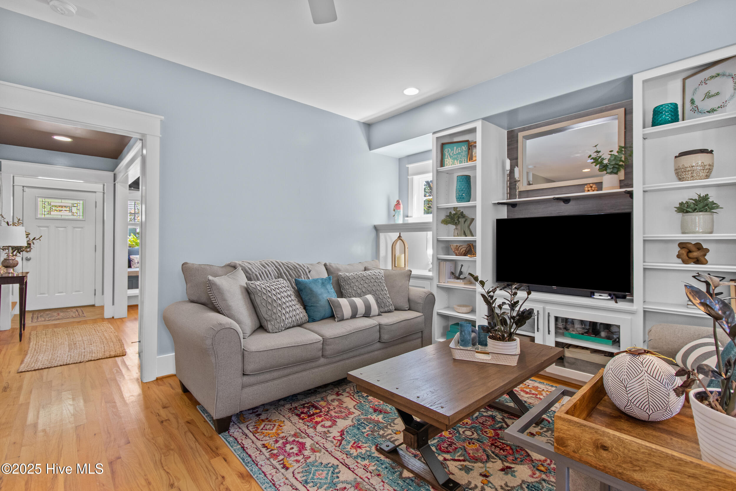 100532640 | Photo 23